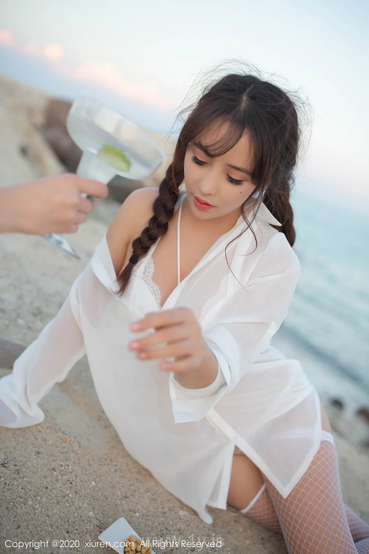 XIUREN(秀人网) NO.1951 Attractive & Stylish Asian Model 陶喜乐_lele