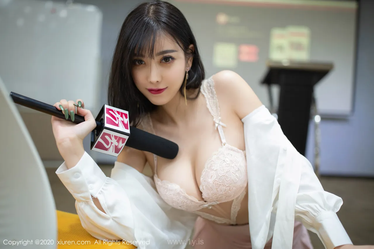 XIUREN(秀人网) NO.1955 Good-looking & Irresistible Chinese Women 杨晨晨sugar