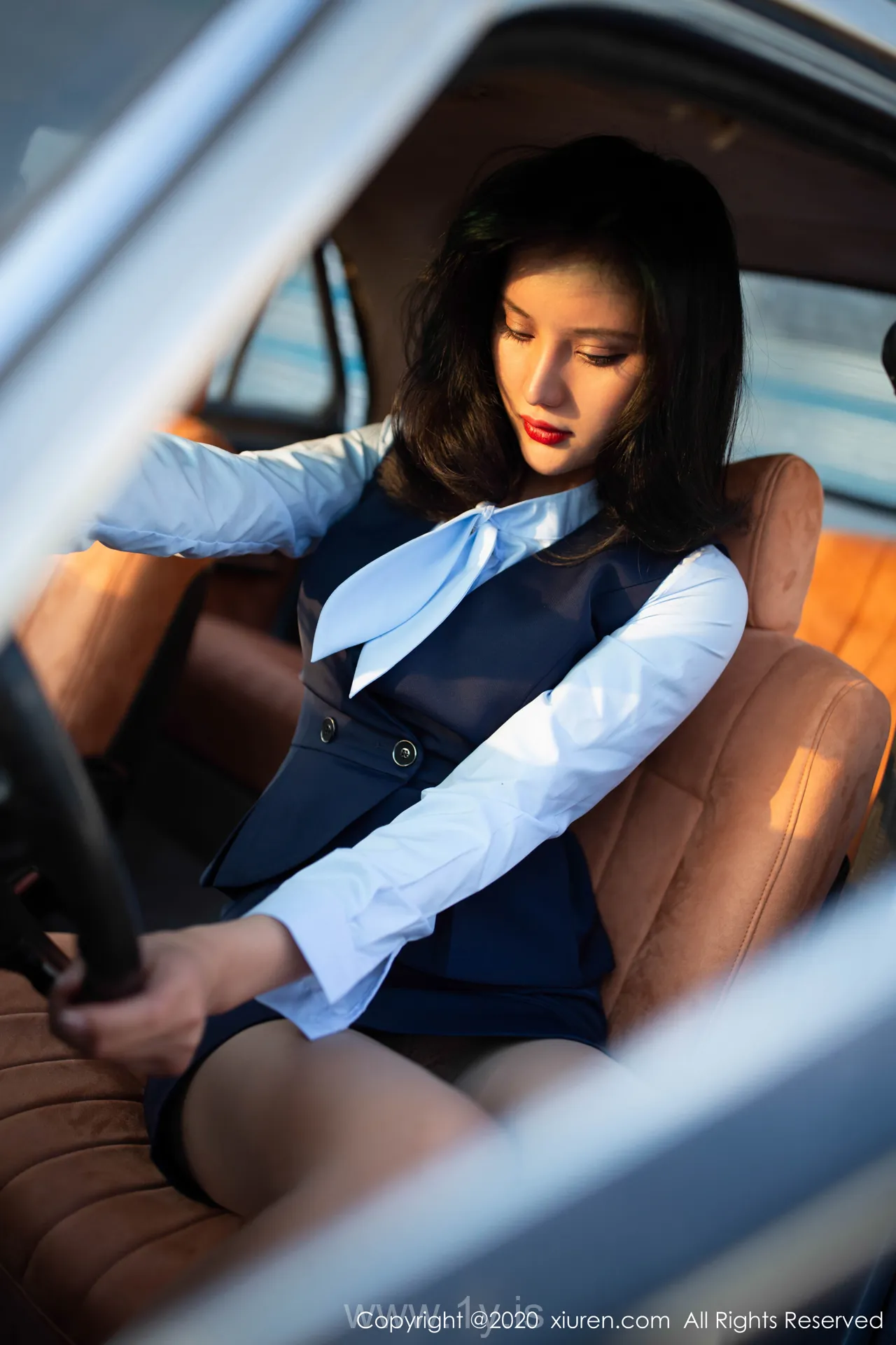 XIUREN(秀人网) NO.1979 Attractive Chinese Hottie 就是阿朱啊