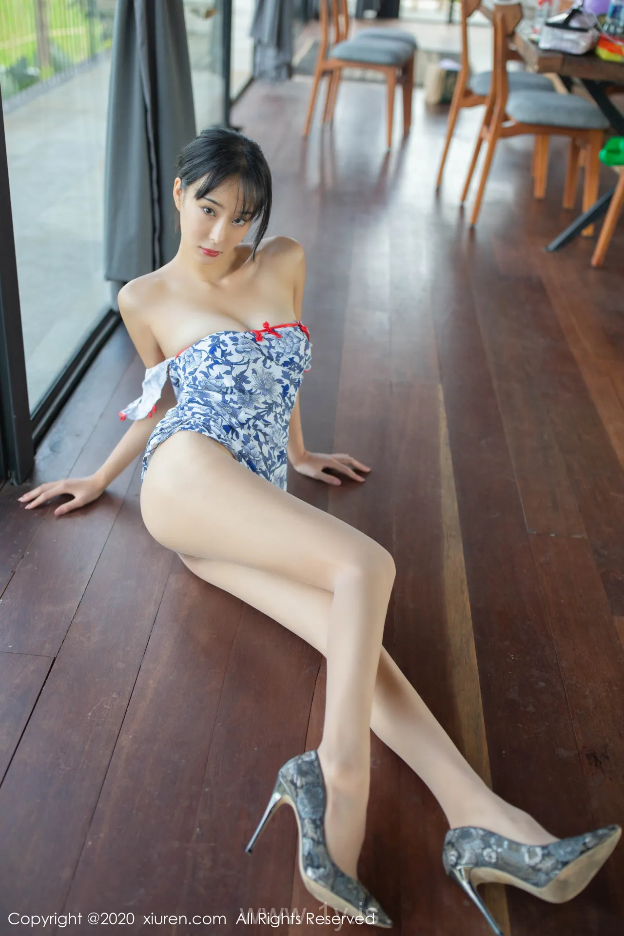 XIUREN(秀人网) NO.2050 Refined & Well-developed Asian Homebody Girl 蓝夏Akasha