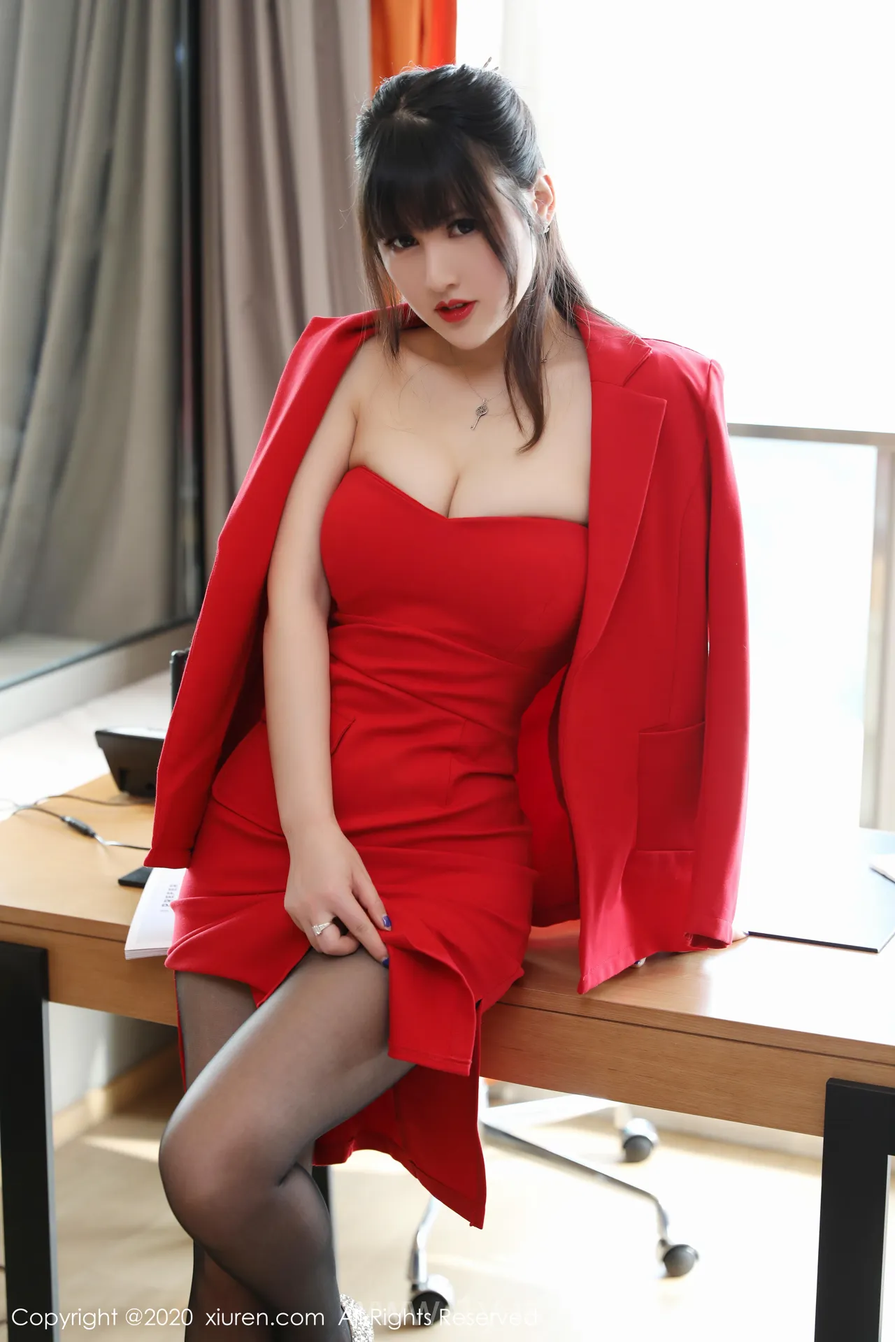 XIUREN(秀人网) NO.2087 Good-looking & Fashionable Chinese Goddess 诗诗kiki