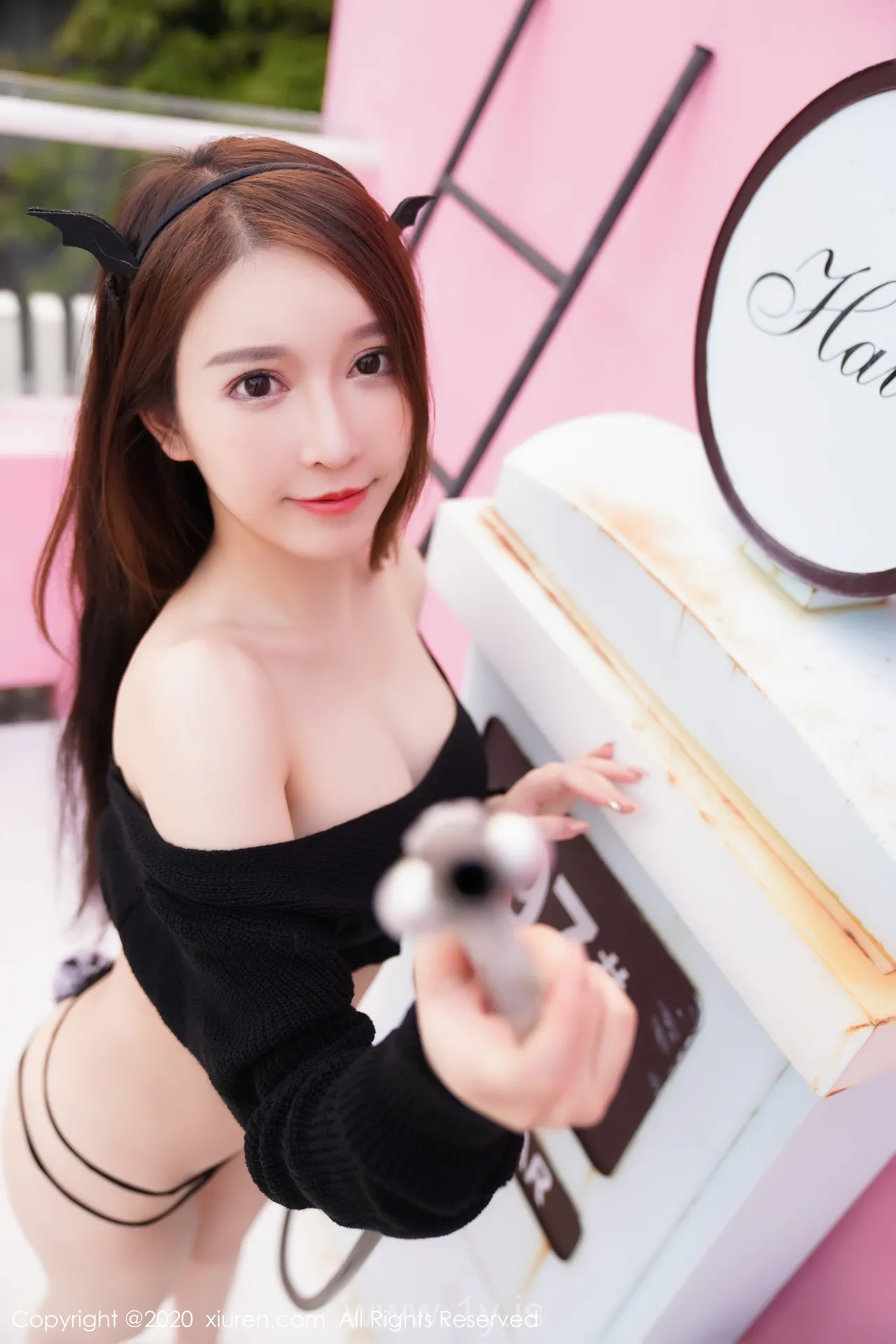 XIUREN(秀人网) NO.2218 Breathtaking & Well-developed Asian Beauty 玉兔miki