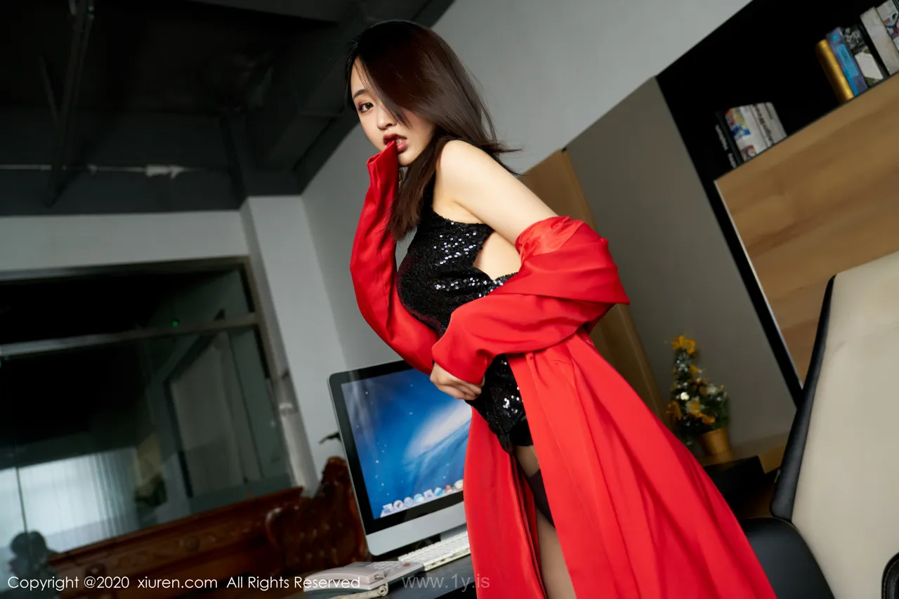 XIUREN(秀人网) NO.2247 Fashionable Asian Girl Betty林子欣