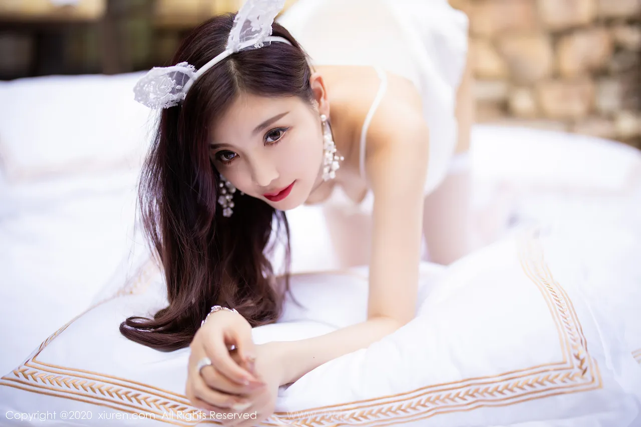 XIUREN(秀人网) NO.2301 Cute & Charming Chinese Mature Princess 杨晨晨sugar