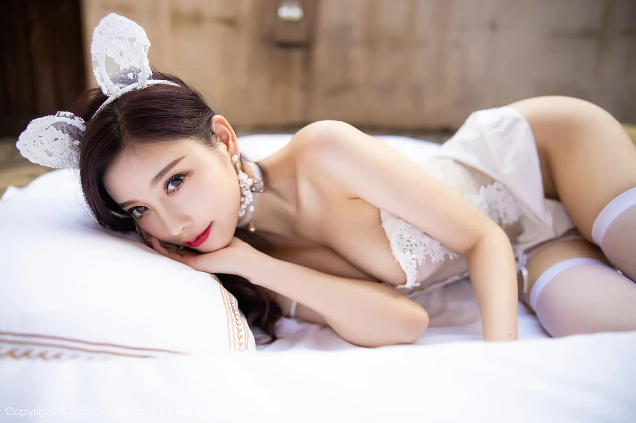 XIUREN(秀人网) NO.2301 Cute & Charming Chinese Mature Princess 杨晨晨sugar