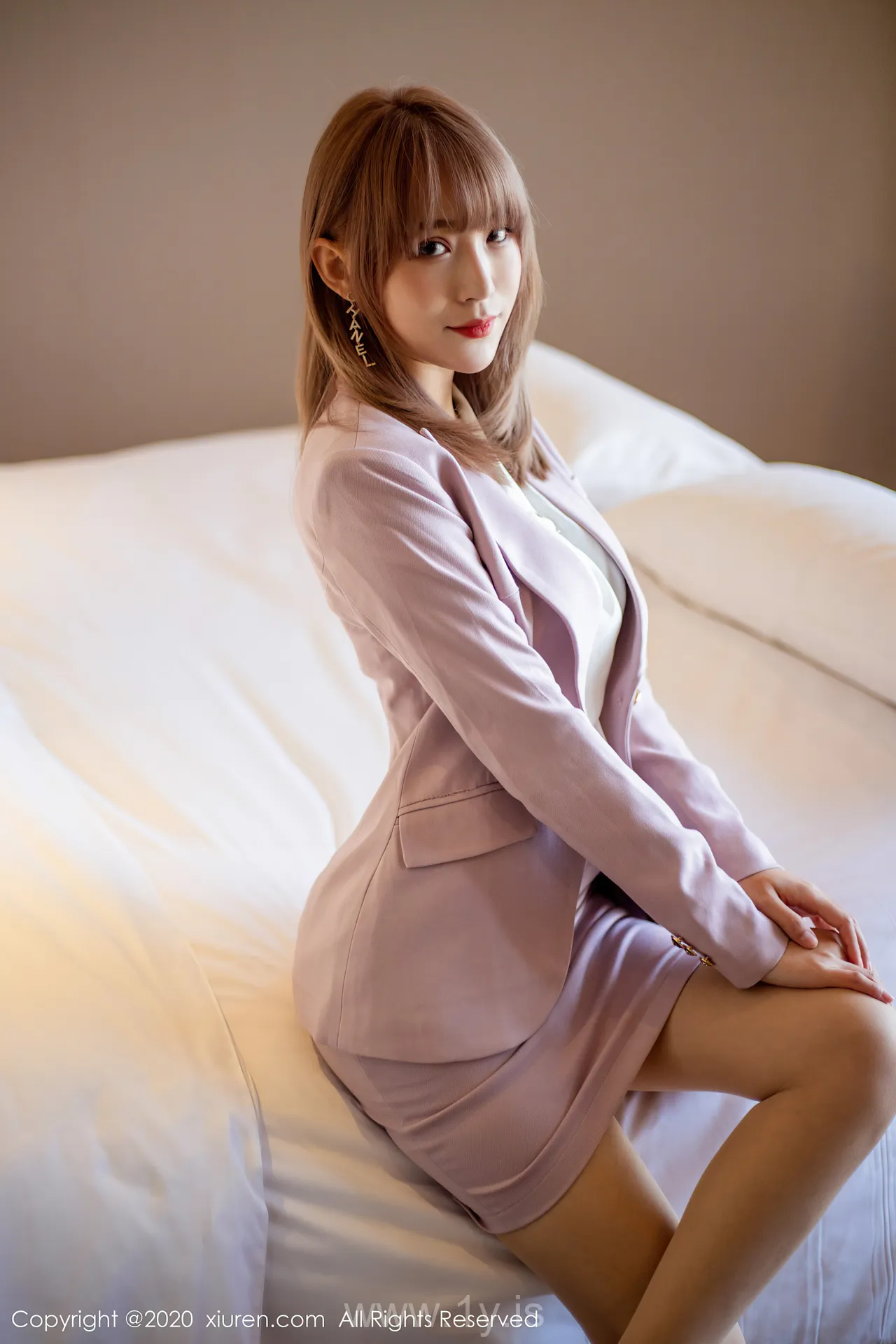 XIUREN(秀人网) NO.2304 Stunning & Attractive Asian Teen 周慕汐fairy