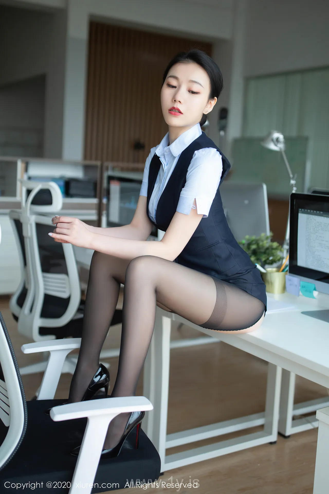 XIUREN(秀人网) NO.2398 Fancy & Hot Asian Chick 安然Maleah