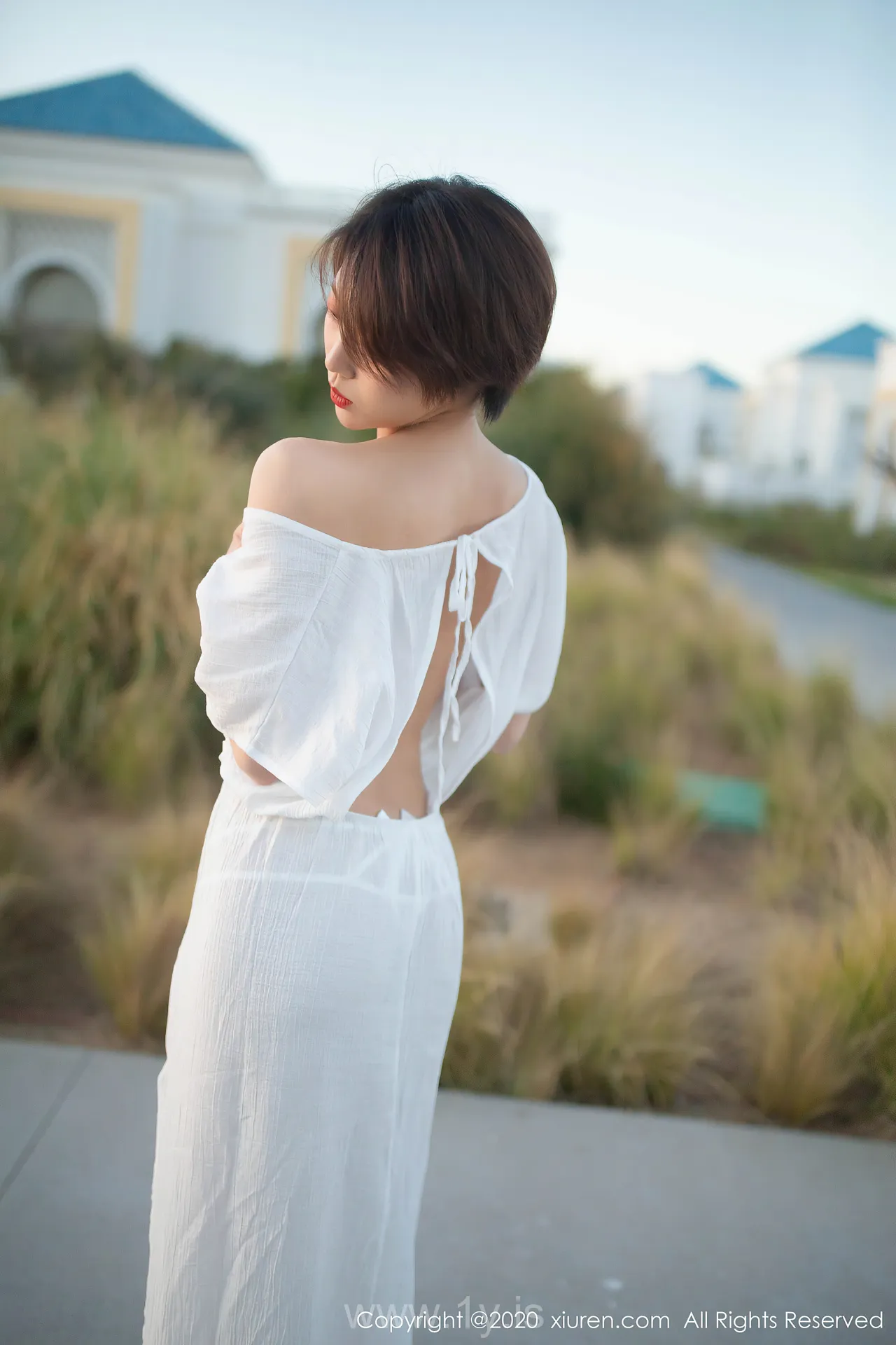 XIUREN(秀人网) NO.2405 Breathtaking Asian Hottie 冯木木IRIS