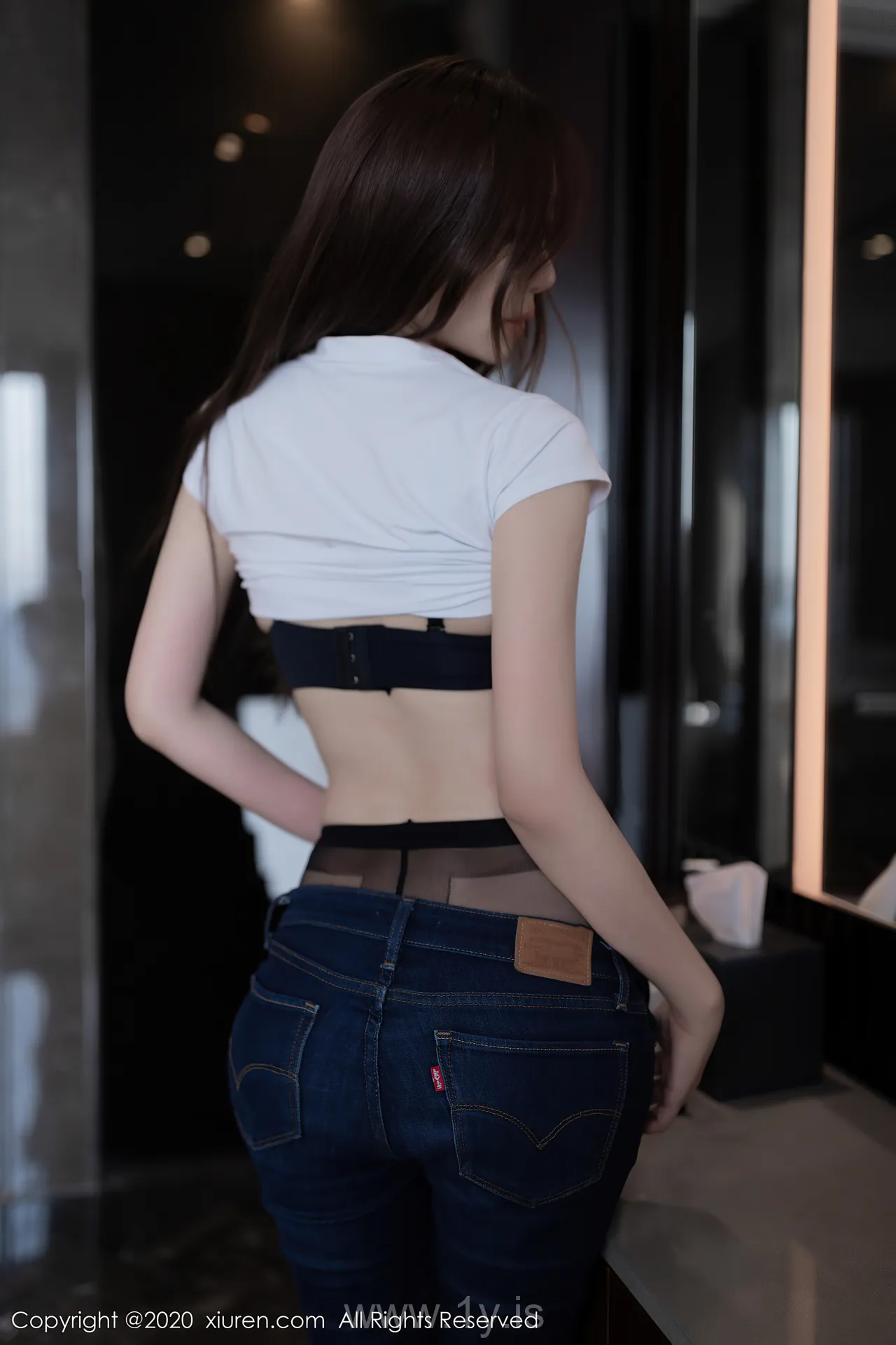 XIUREN(秀人网) NO.2406 Charming Asian Girl Victoria志玲