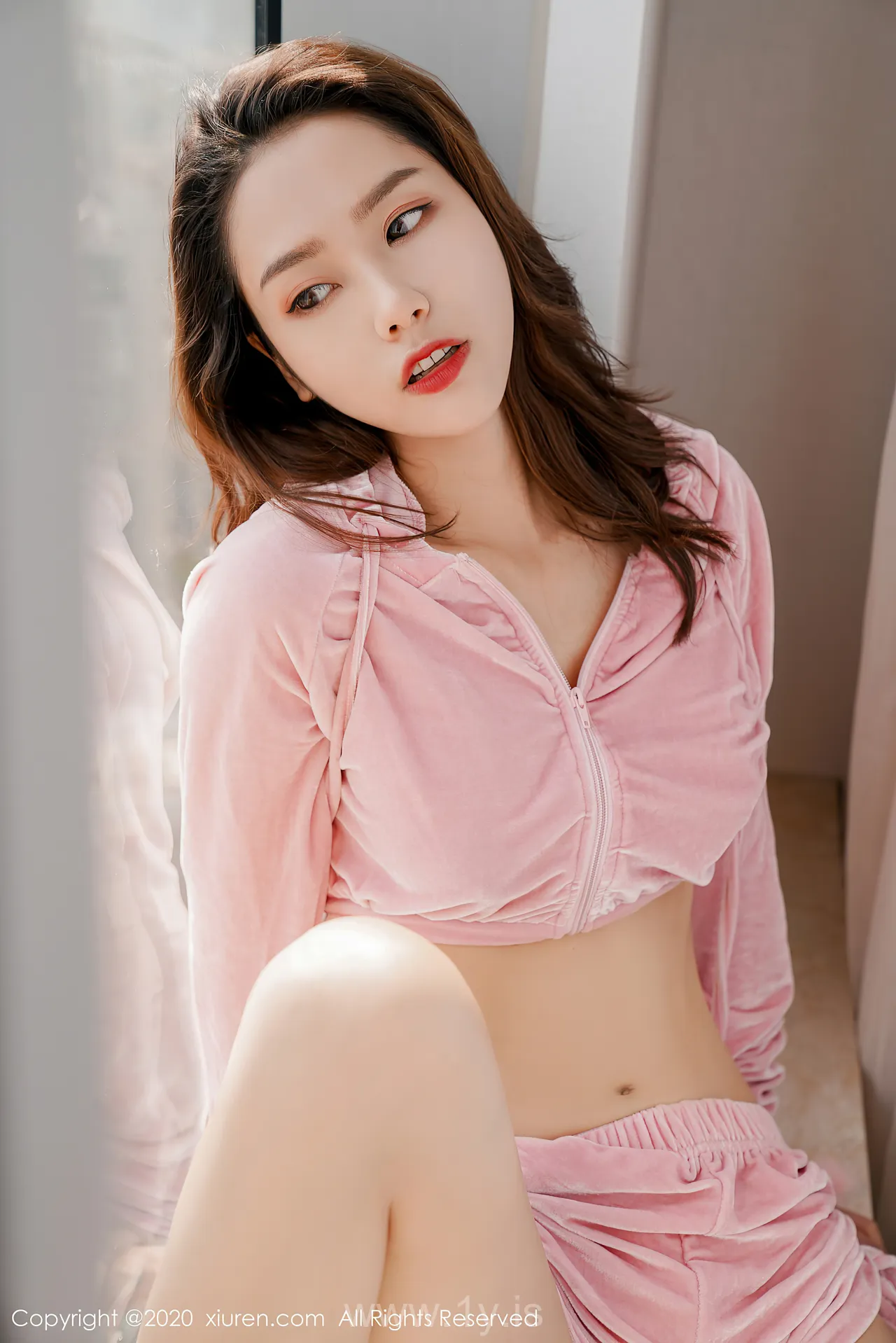 XIUREN(秀人网) NO.2456 Good-looking & Lovely Chinese Goddess 方子萱