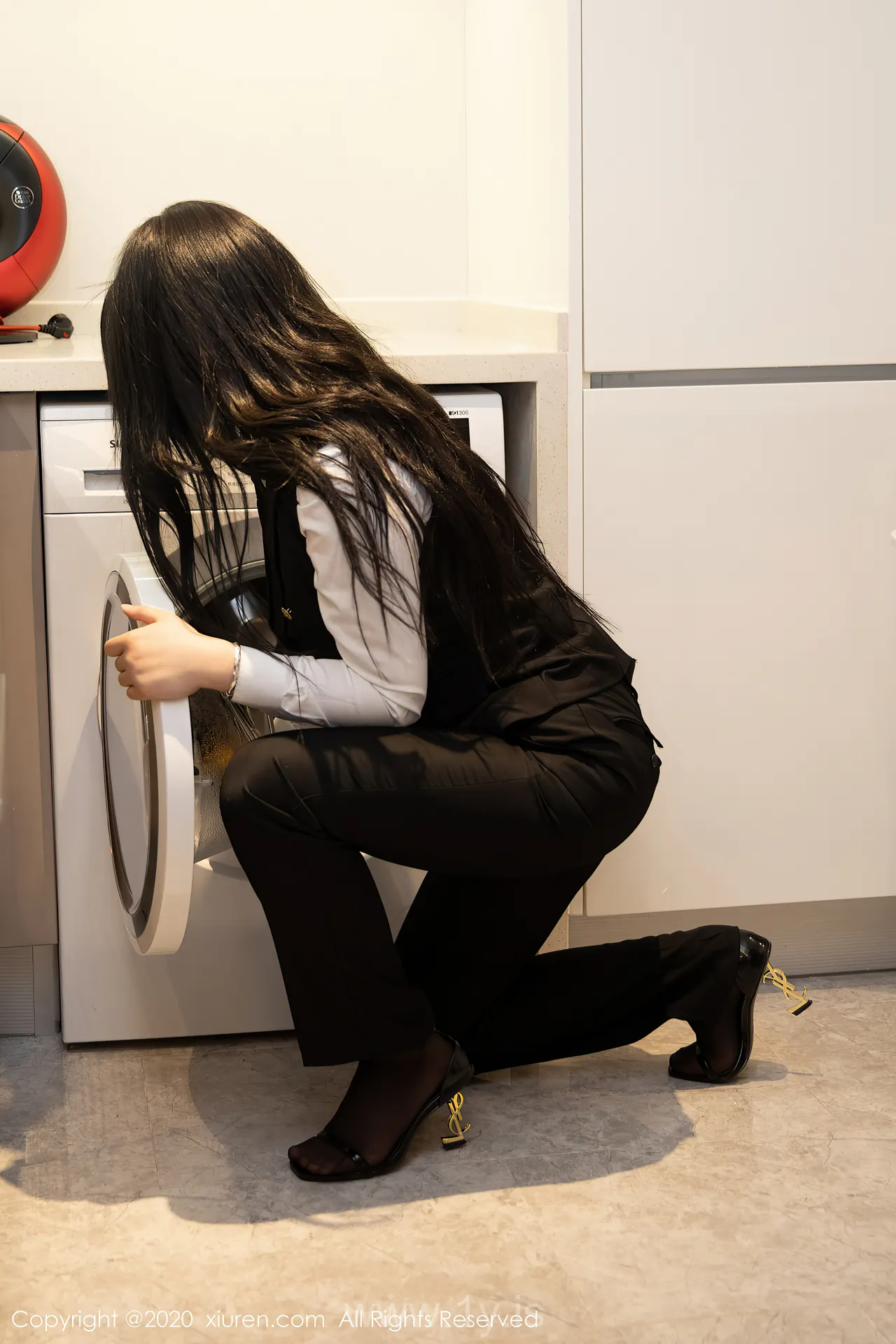 XIUREN(秀人网) NO.2484 Nice-looking Chinese Cutie 姝姝妹妹