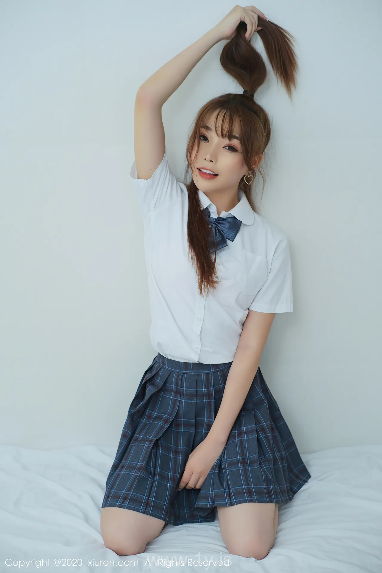 XIUREN(秀人网) NO.2502 Sexy & Good-looking Chinese Belle 芝芝Booty