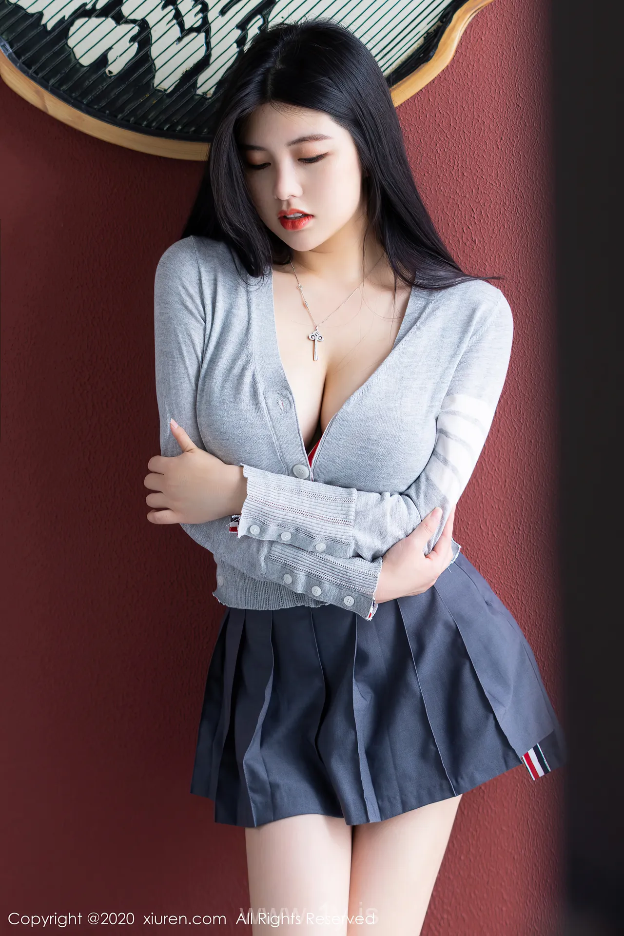 XIUREN(秀人网) NO.2508 Fashionable Chinese Chick 娜露Selena