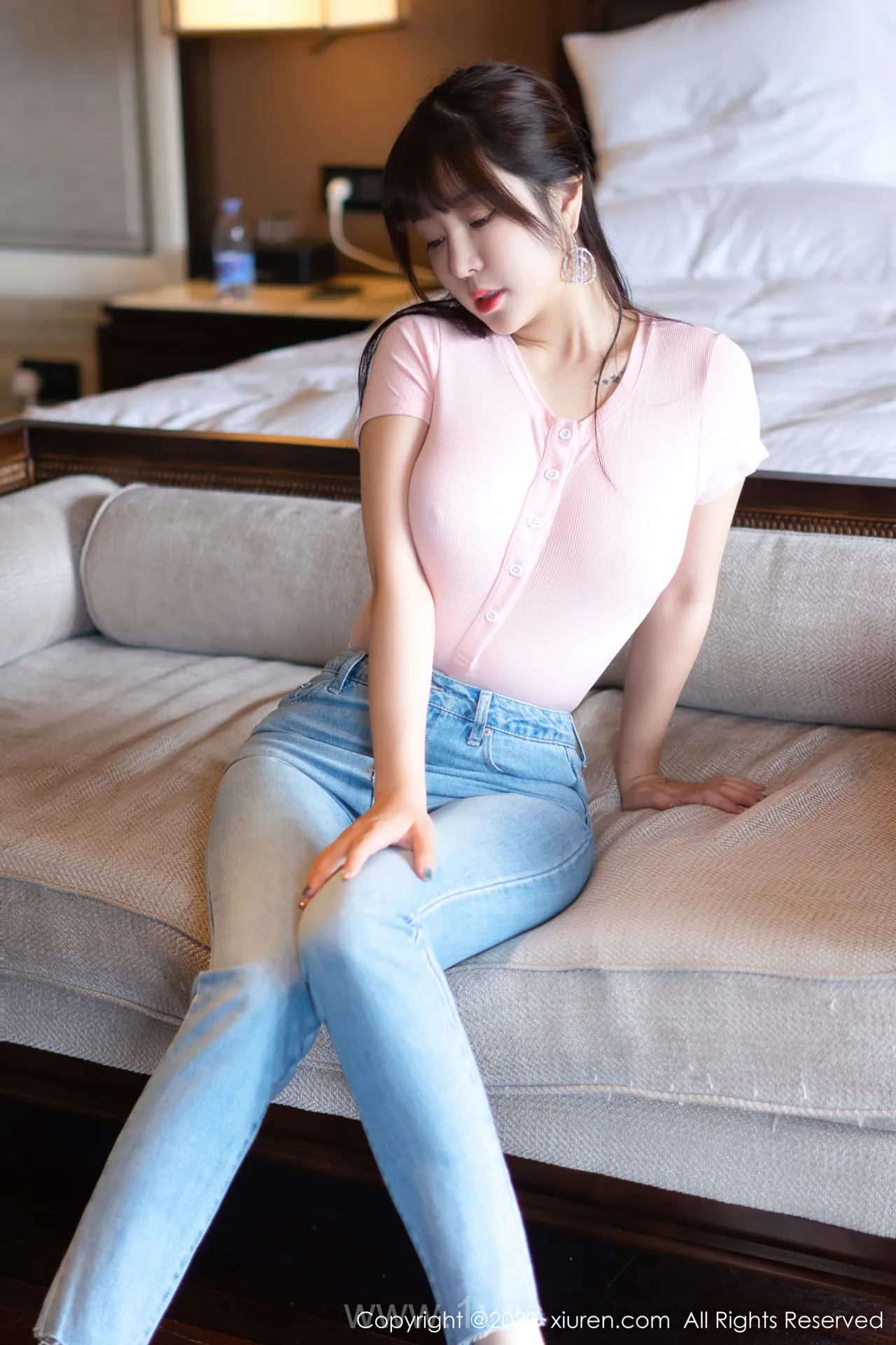 XIUREN(秀人网) NO.2536 Classy & Decent Chinese Belle 王雨纯