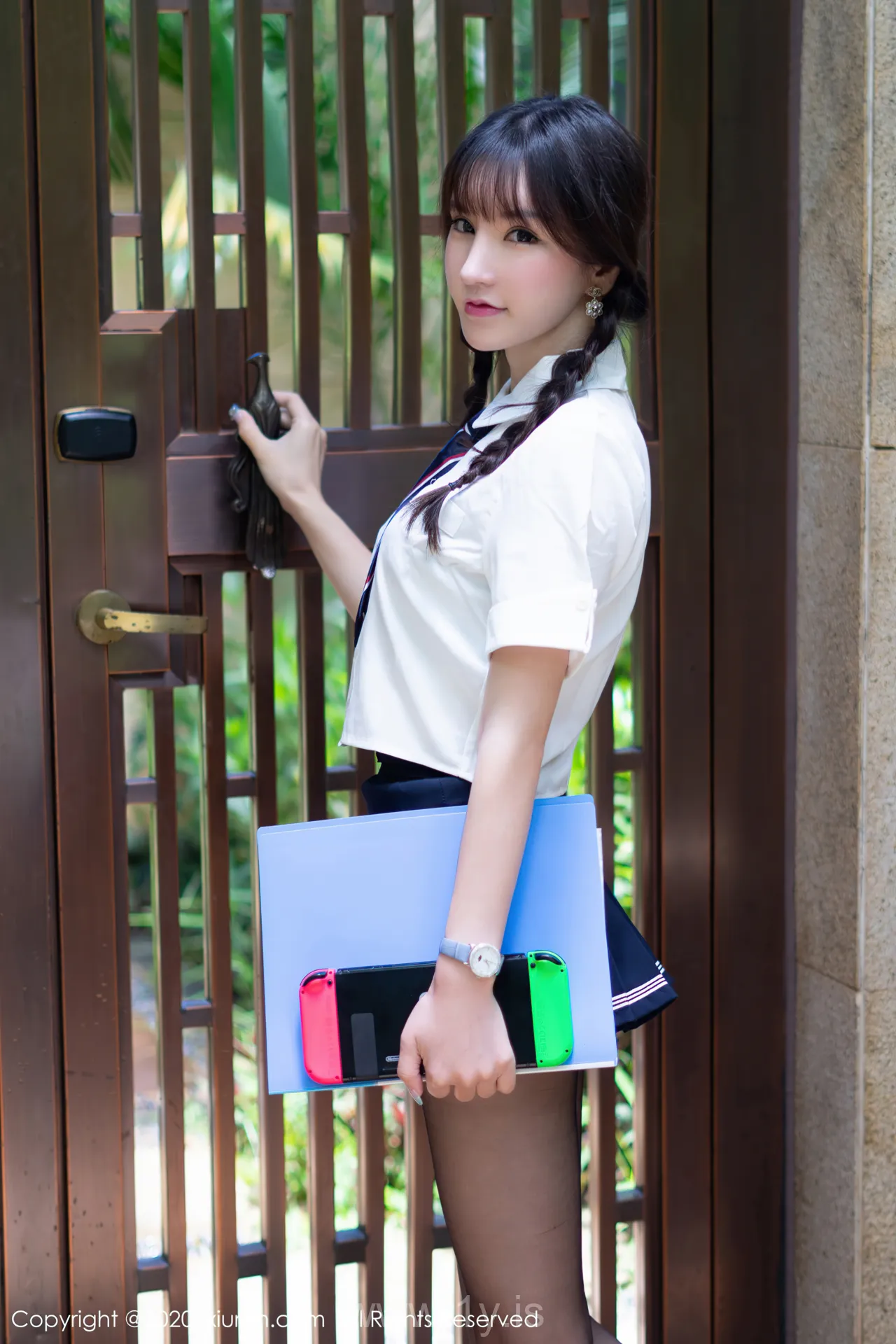 XIUREN(秀人网) NO.2559 Charming Chinese Mature Princess 周于希Sandy