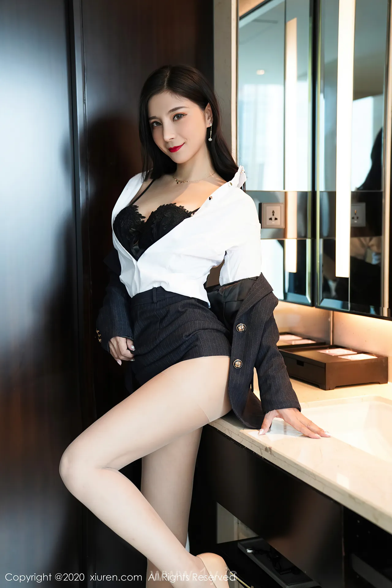 XIUREN(秀人网) NO.2564 Exquisite & Charming Asian Goddess 小蛮妖Yummy