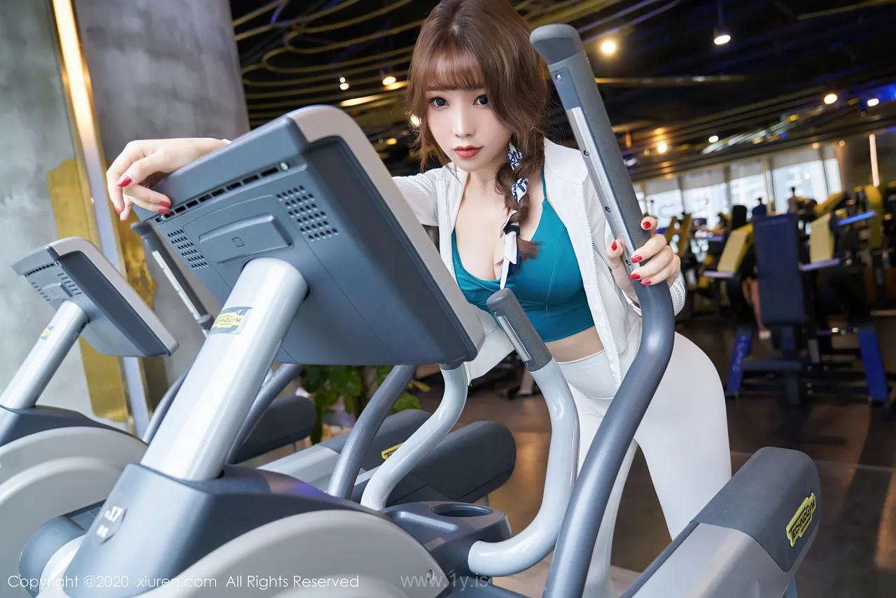 XIUREN(秀人网) NO.2589 Graceful & Sexy Chinese Babe 芝芝BOOTY