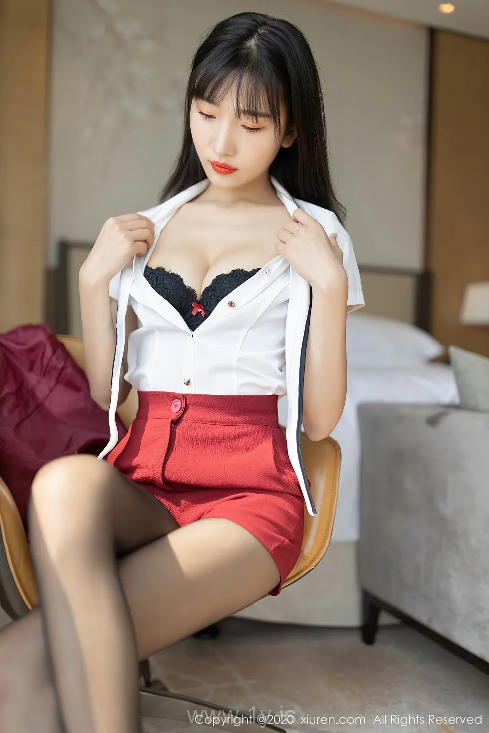 XIUREN(秀人网) NO.2604 Breathtaking & Refined Chinese Homebody Girl 嫩模陆萱萱