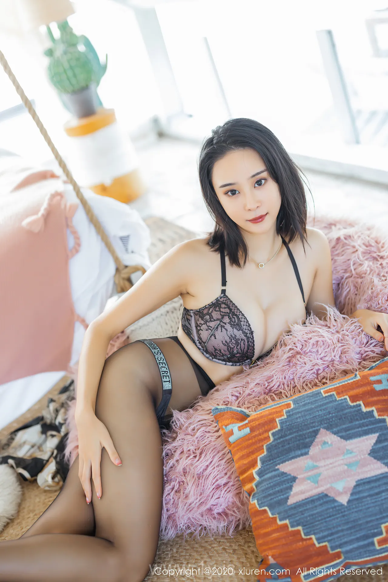 XIUREN(秀人网) NO.2635 Slim & Stunning Chinese Babe 蓝夏Akasha