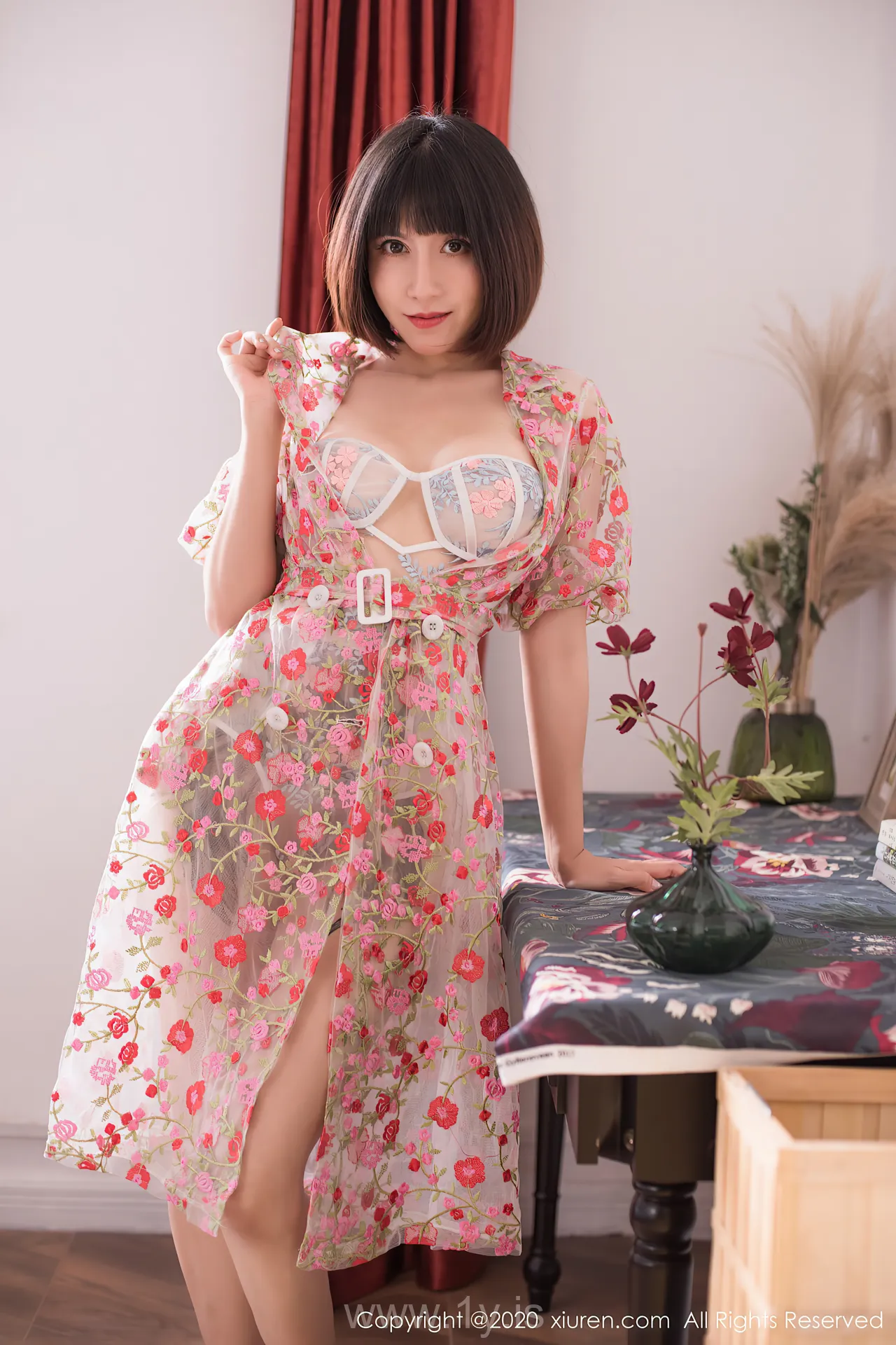 XIUREN(秀人网) NO.2654 Pretty & Irresistible Asian Cougar 安妮斯朵拉_ANN