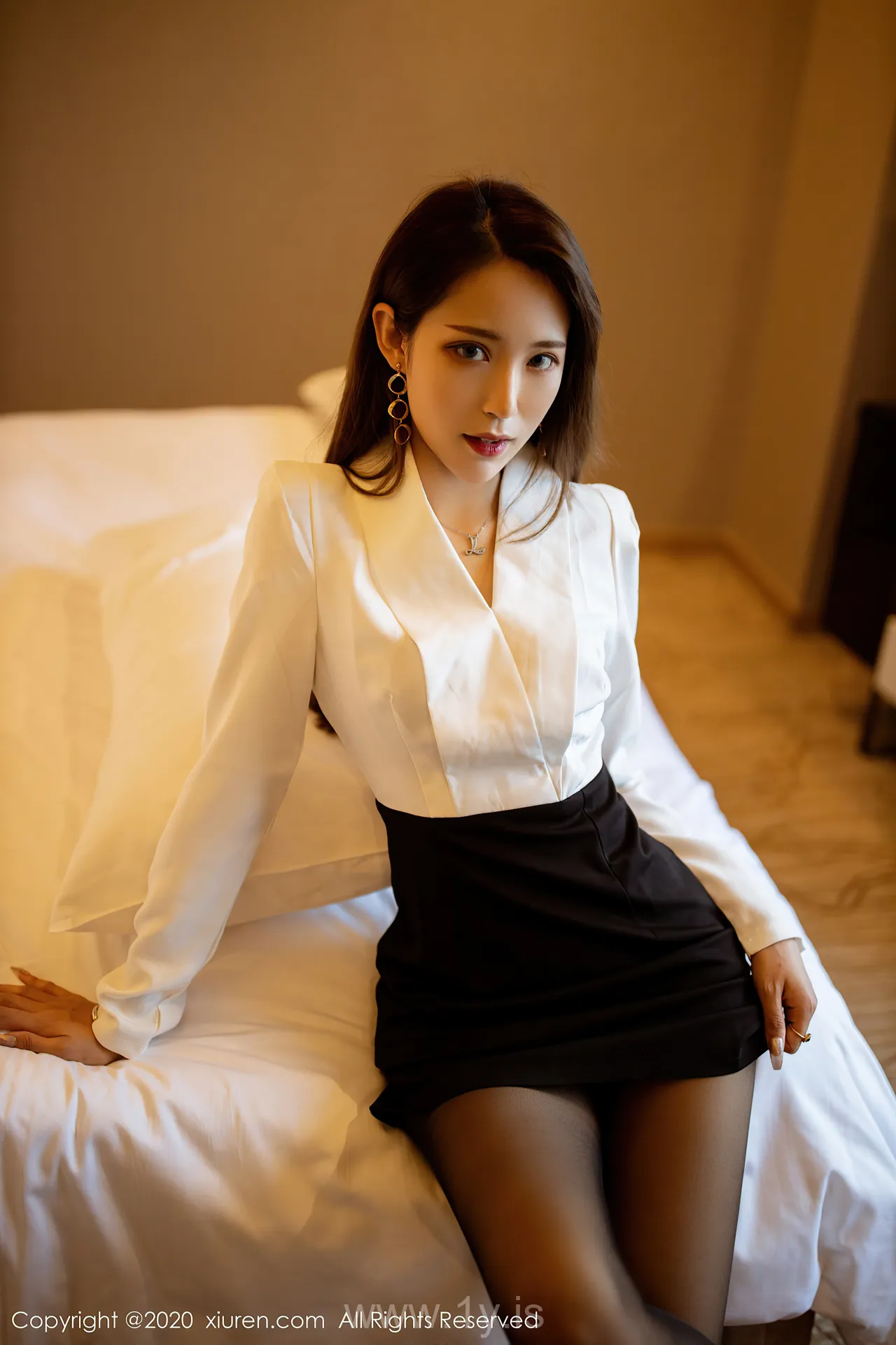 XIUREN(秀人网) NO.2662 Refined & Slim Asian Beauty 周慕汐FAIRY