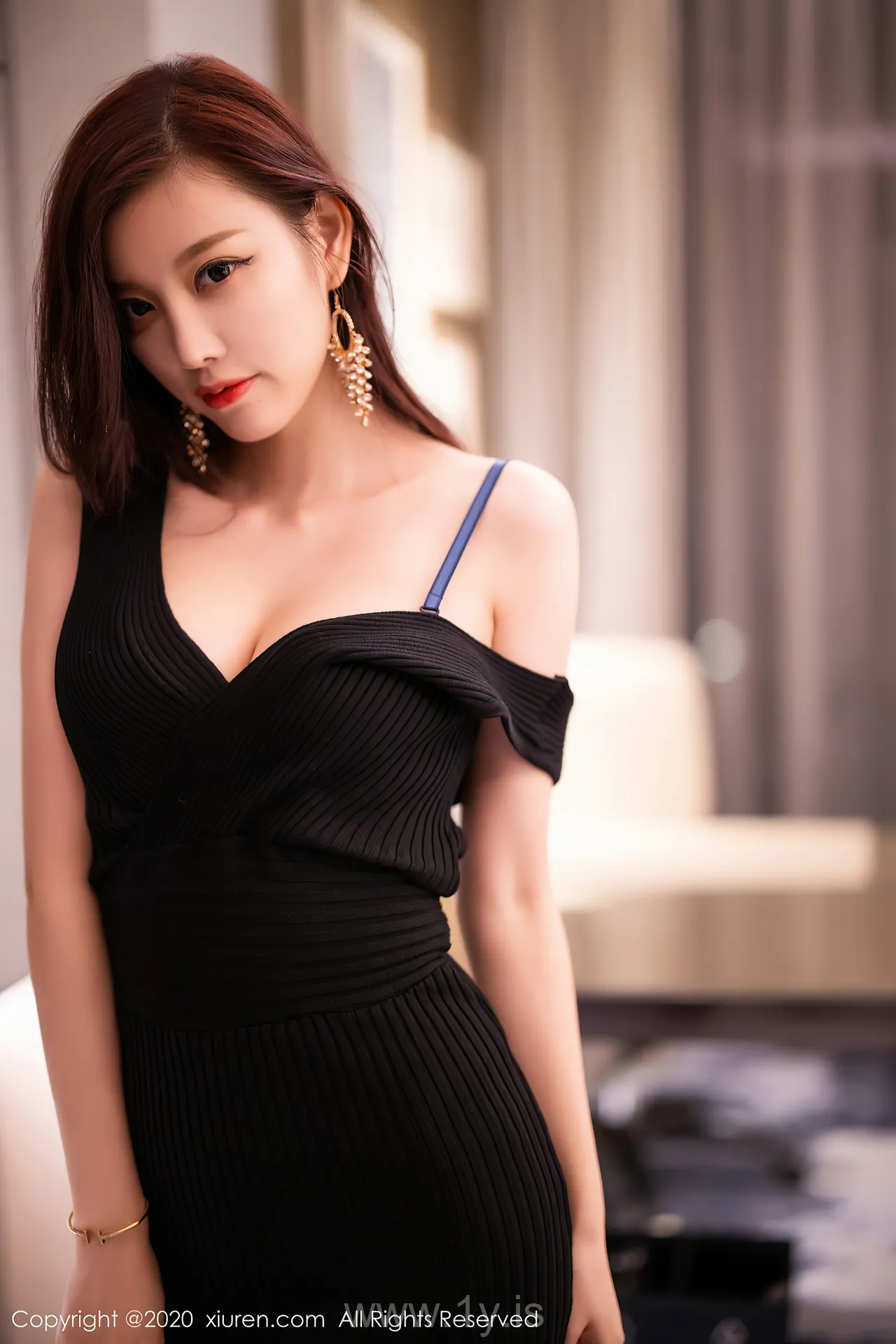 XIUREN(秀人网) NO.2704 Delightful & Fancy Asian Goddess 杨晨晨SUGAR