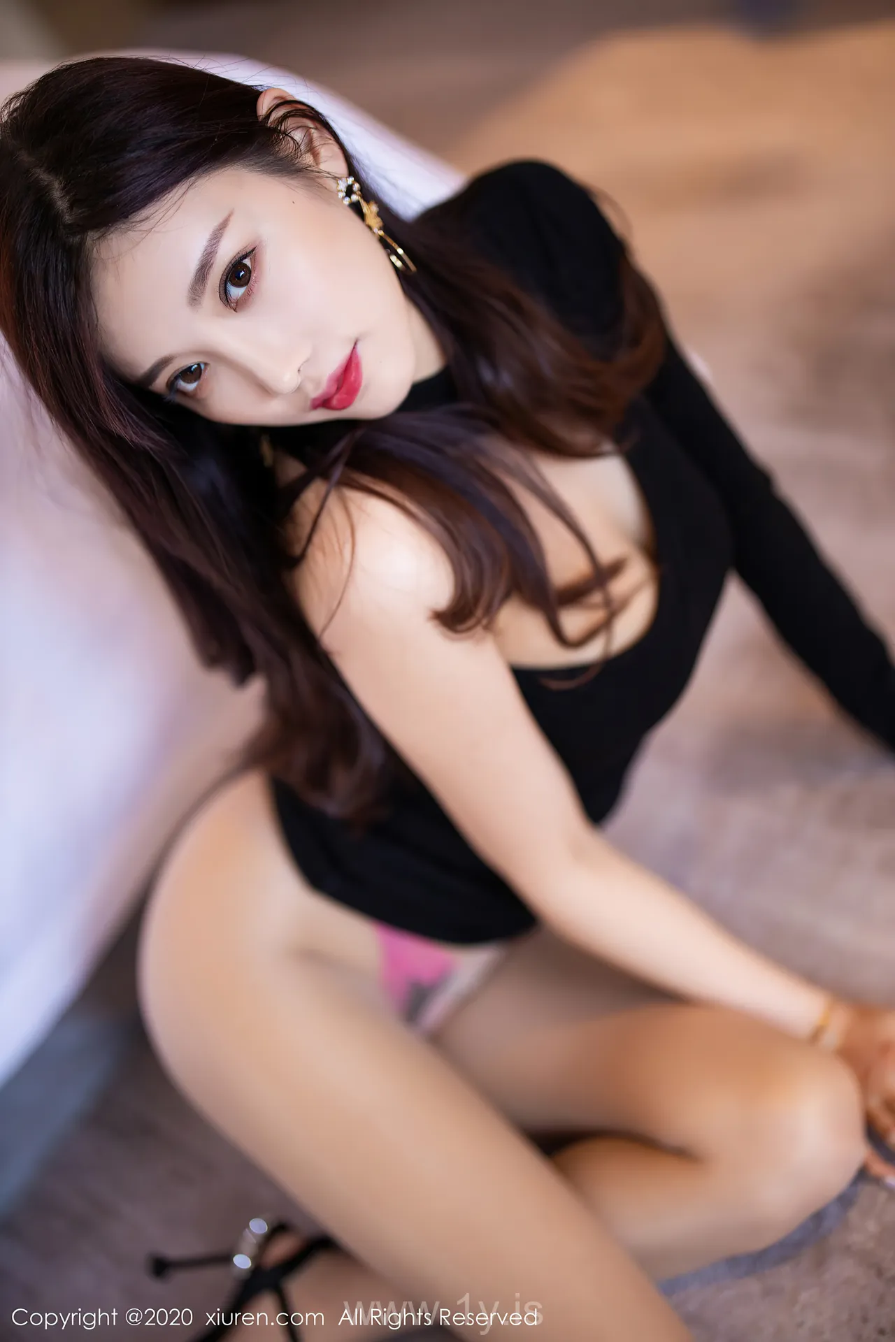 XIUREN(秀人网) NO.2733 Slender Asian Women 杨晨晨SUGAR