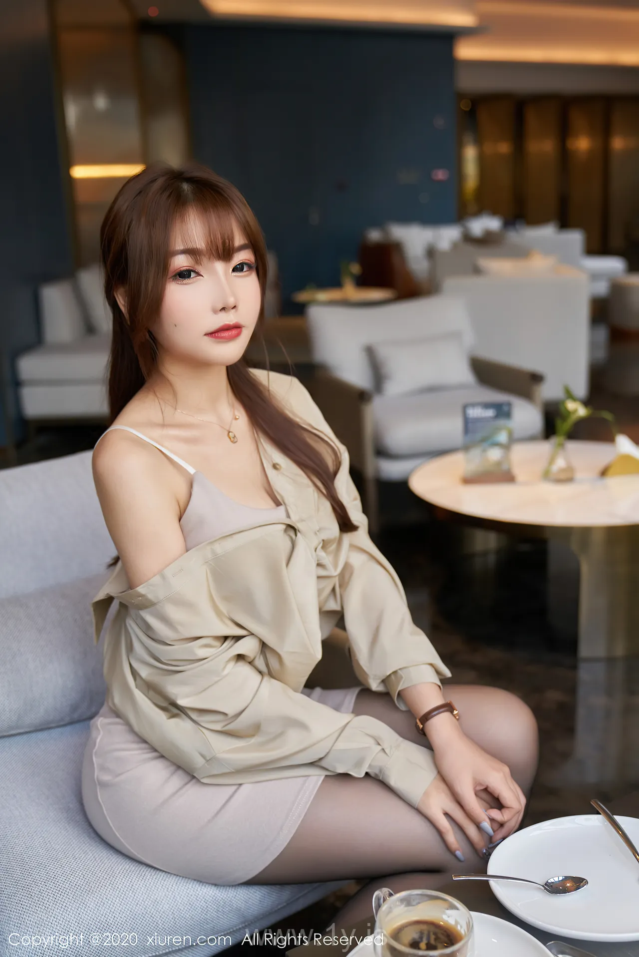 XIUREN(秀人网) NO.2734 Nice-looking & Irresistible Chinese Belle 芝芝BOOTY