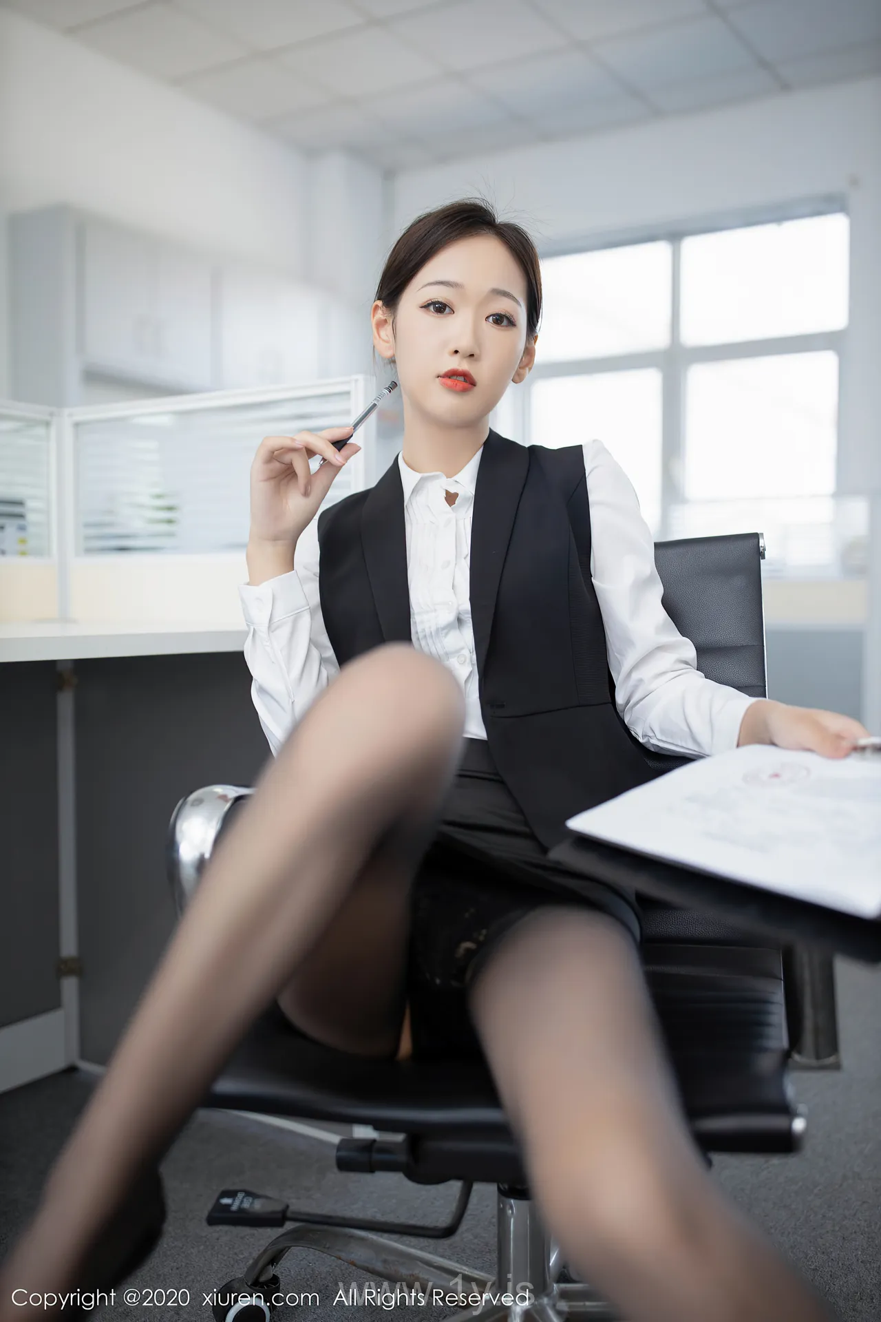 XIUREN(秀人网) NO.2795 Exquisite Asian Model 唐安琪