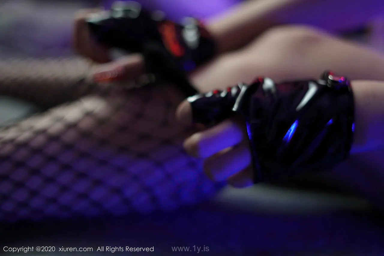 XIUREN(秀人网) NO.2802 Trendy Asian Peri 小波多