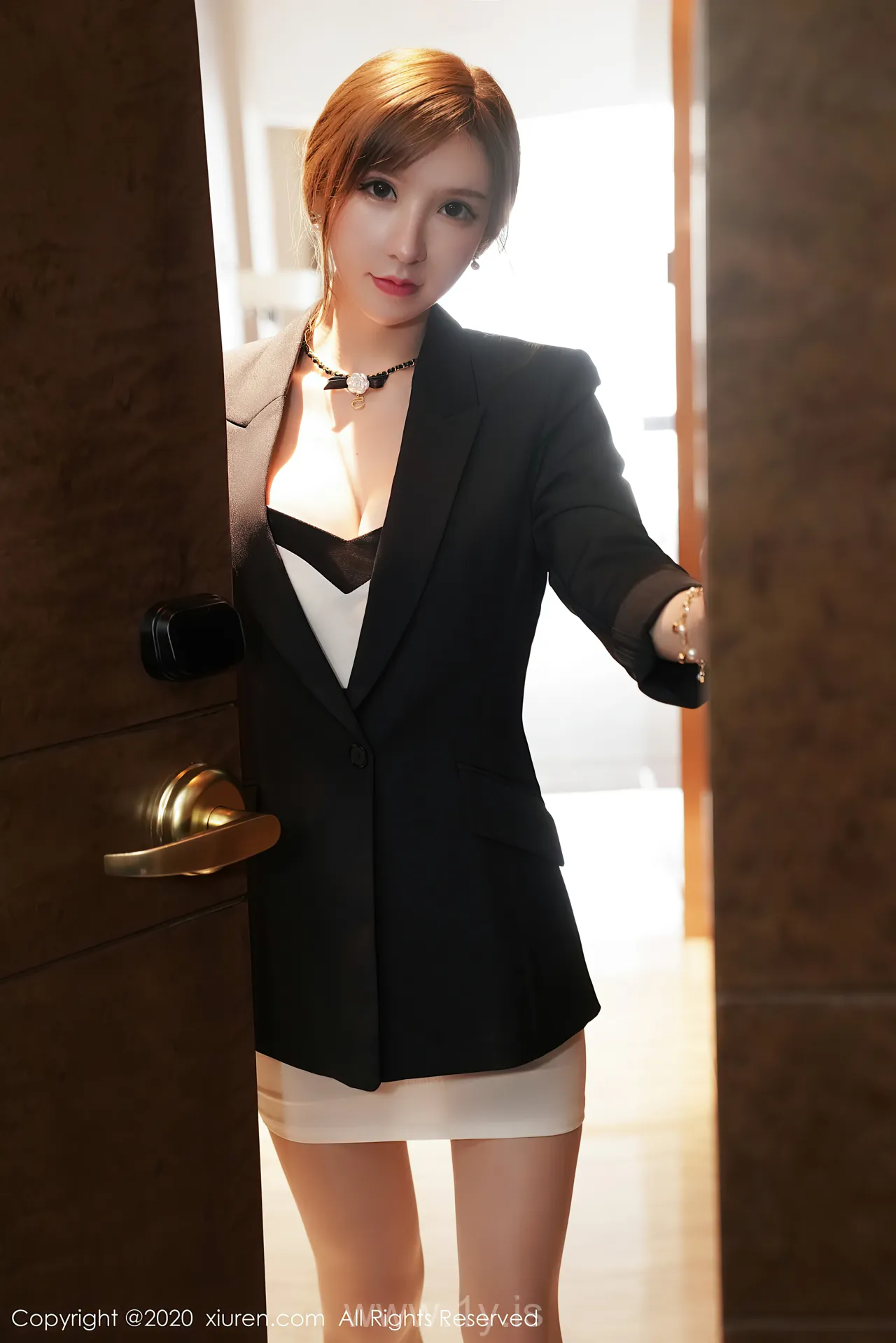 XIUREN(秀人网) NO.2885 Decent & Graceful Chinese Hottie 周于希Sandy
