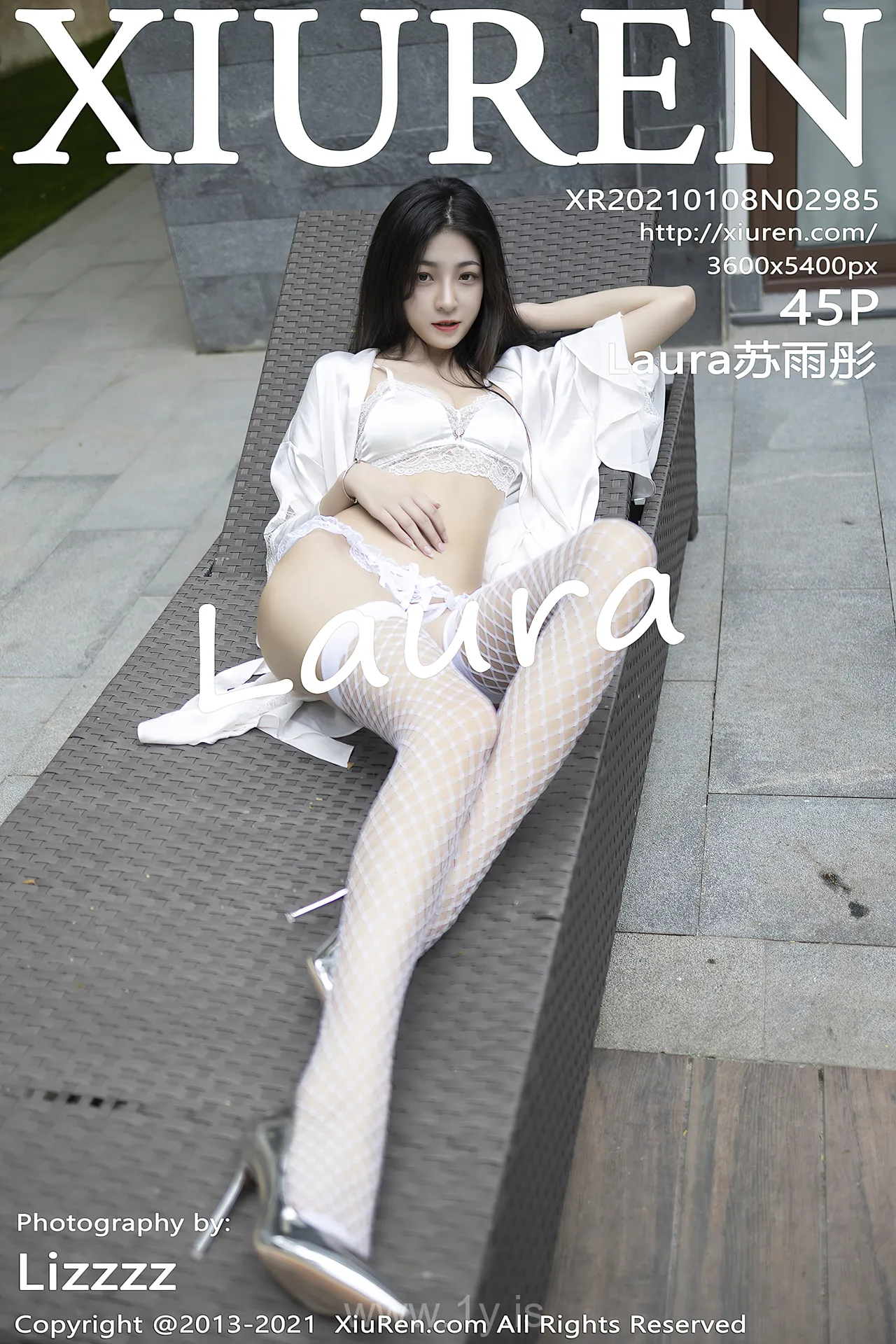 XIUREN(秀人网) NO.2985 Trendy & Breathtaking Asian Chick Laura苏雨彤