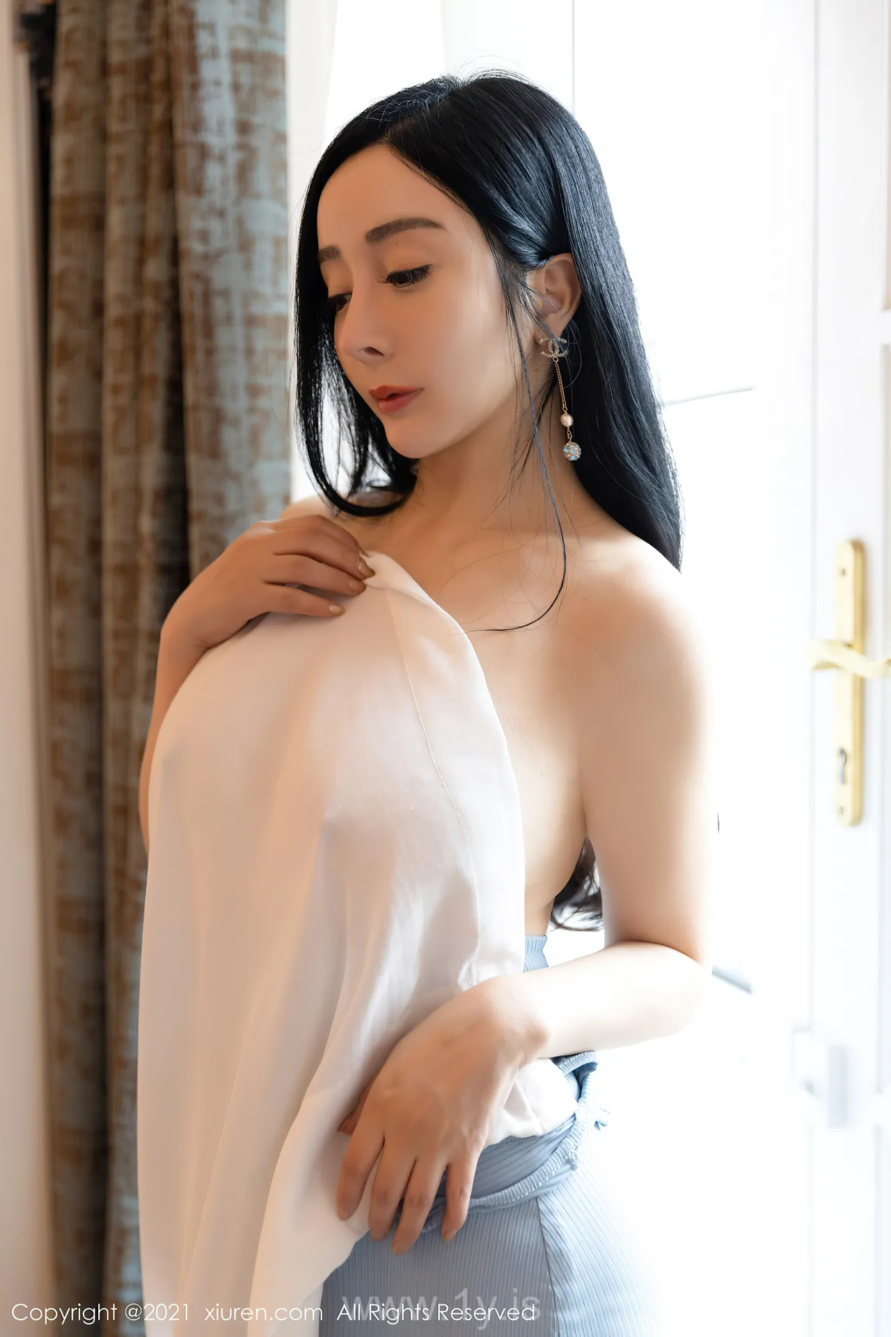 XIUREN(秀人网) NO.3122 Well-developed Chinese Beauty 允爾