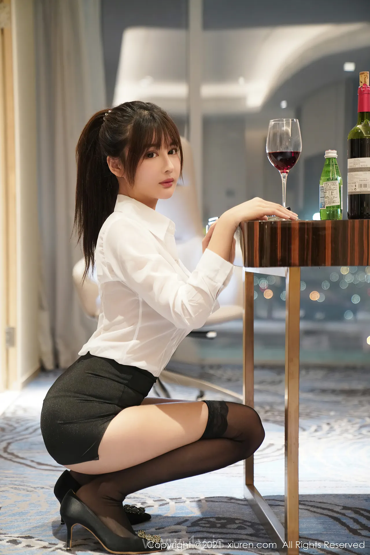 XIUREN(秀人网) NO.3164 Classy & Fancy Chinese Model 萌奈子