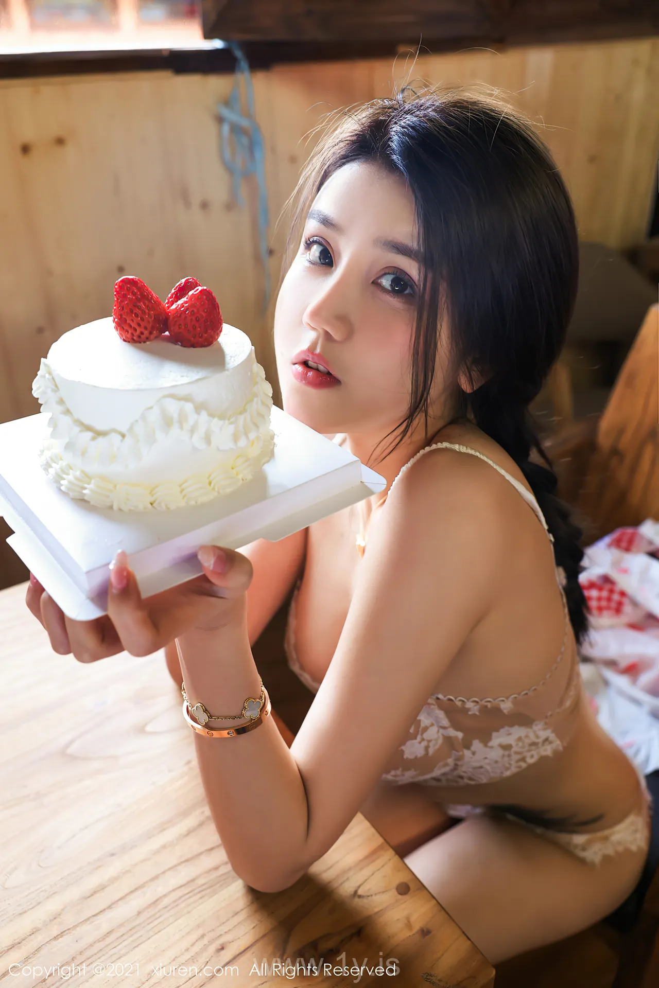XIUREN(秀人网) NO.3243 Cute Asian Beauty 夏西CiCi