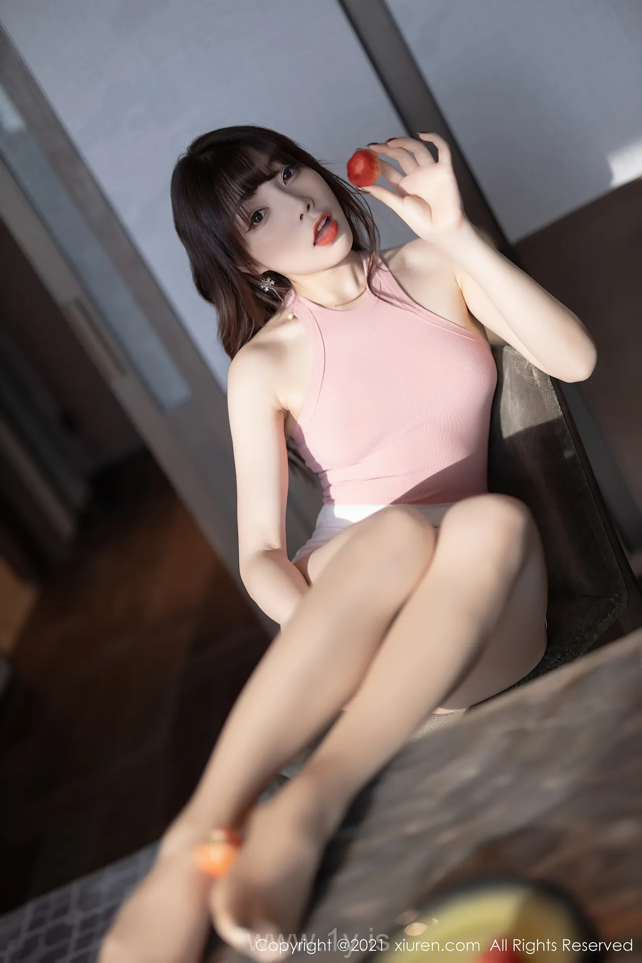 XIUREN(秀人网) NO.3245 Attractive Asian Hottie 芝芝Booty