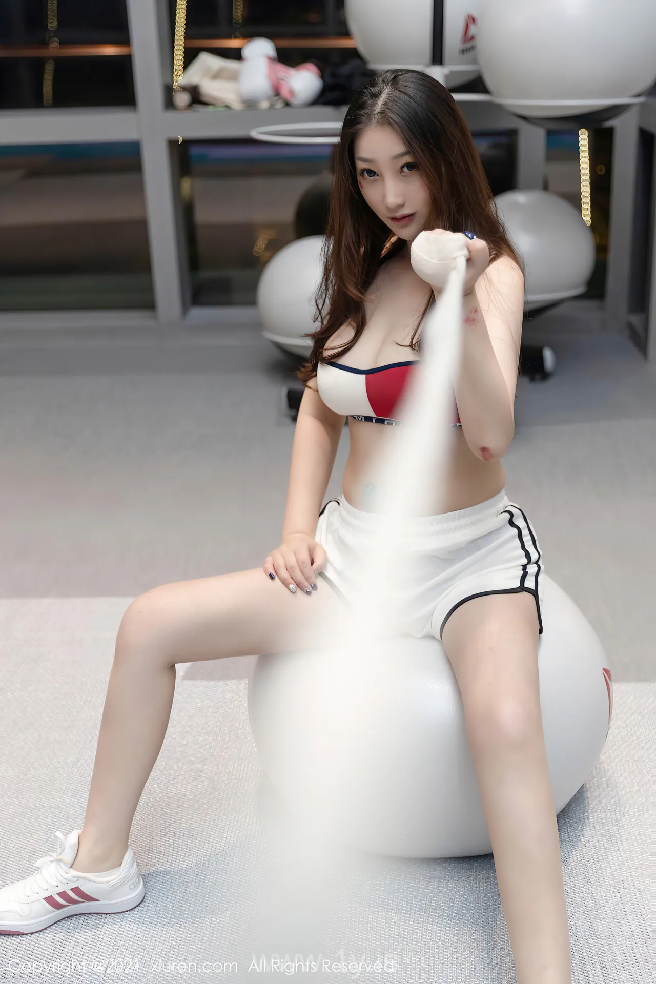 XIUREN(秀人网) NO.3252 Well-developed & Good-looking Asian Babe 妲己_Toxic