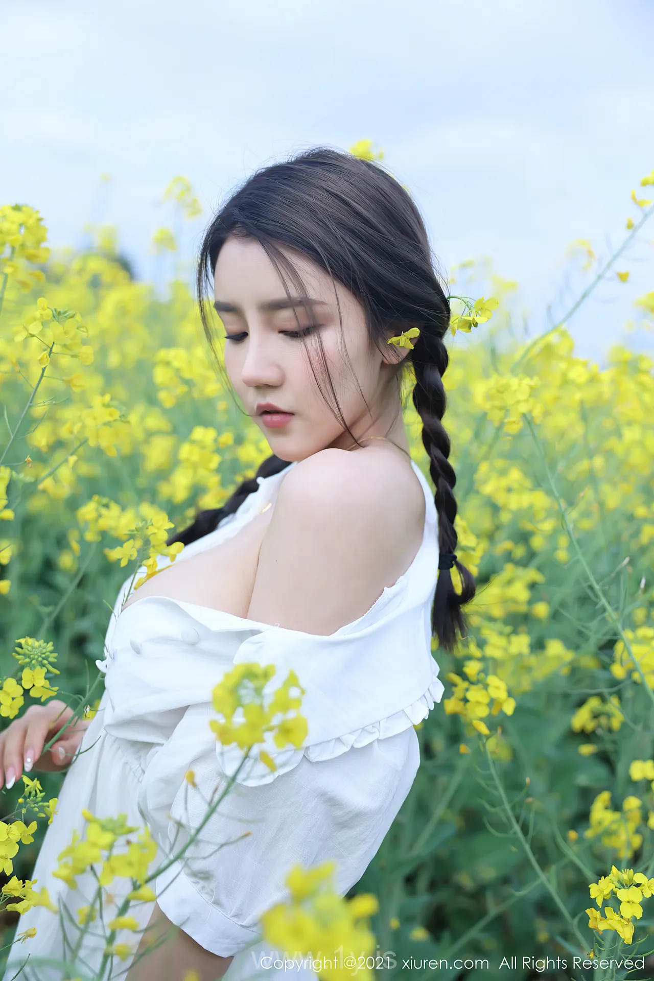 XIUREN(秀人网) NO.3276 Well-developed & Gorgeous Chinese Women 夏西CiCi