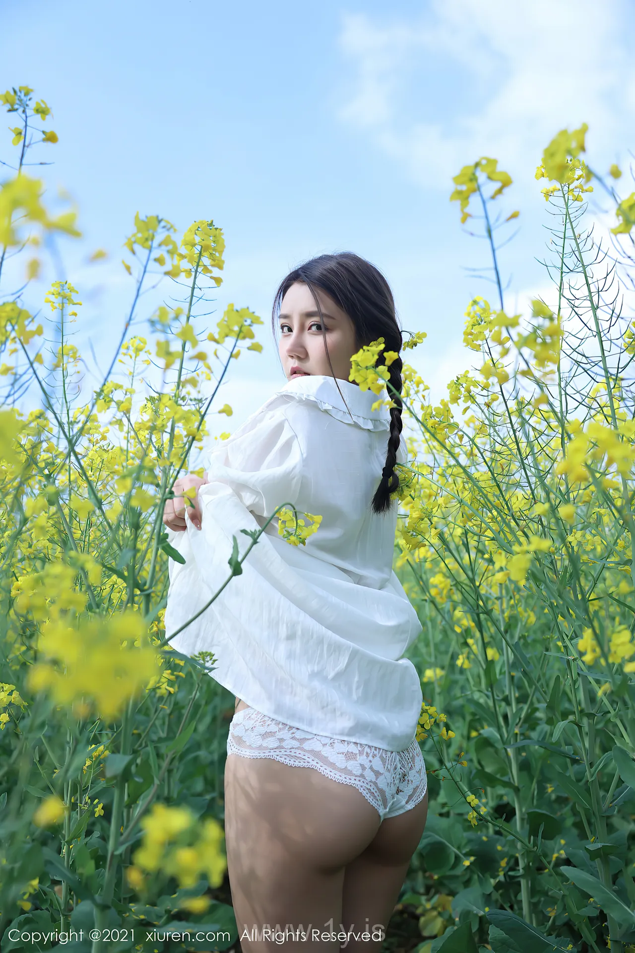 XIUREN(秀人网) NO.3276 Well-developed & Gorgeous Chinese Women 夏西CiCi