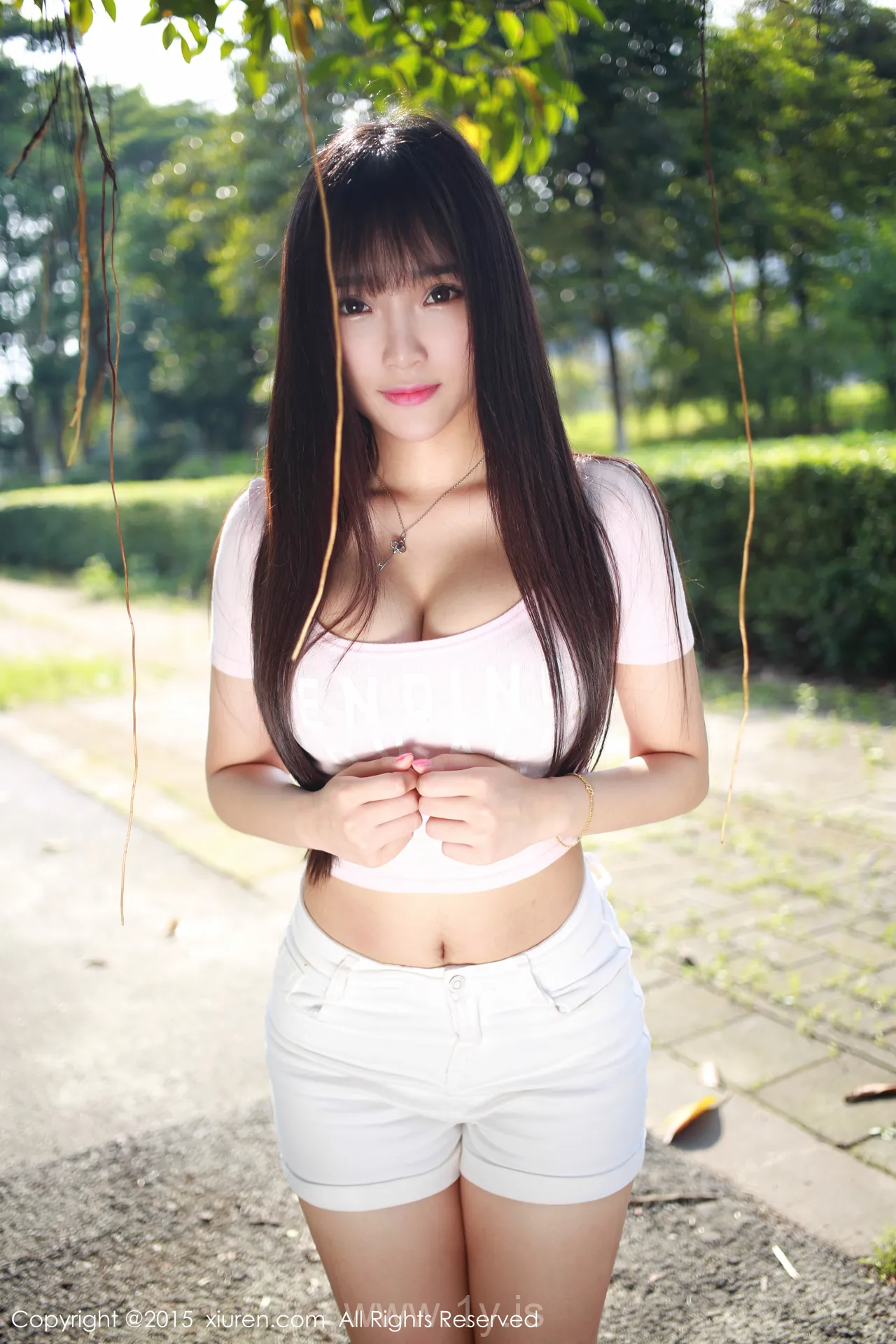 XIUREN(秀人网) NO.345 Slim & Good-looking Asian Teen 夏瑶baby