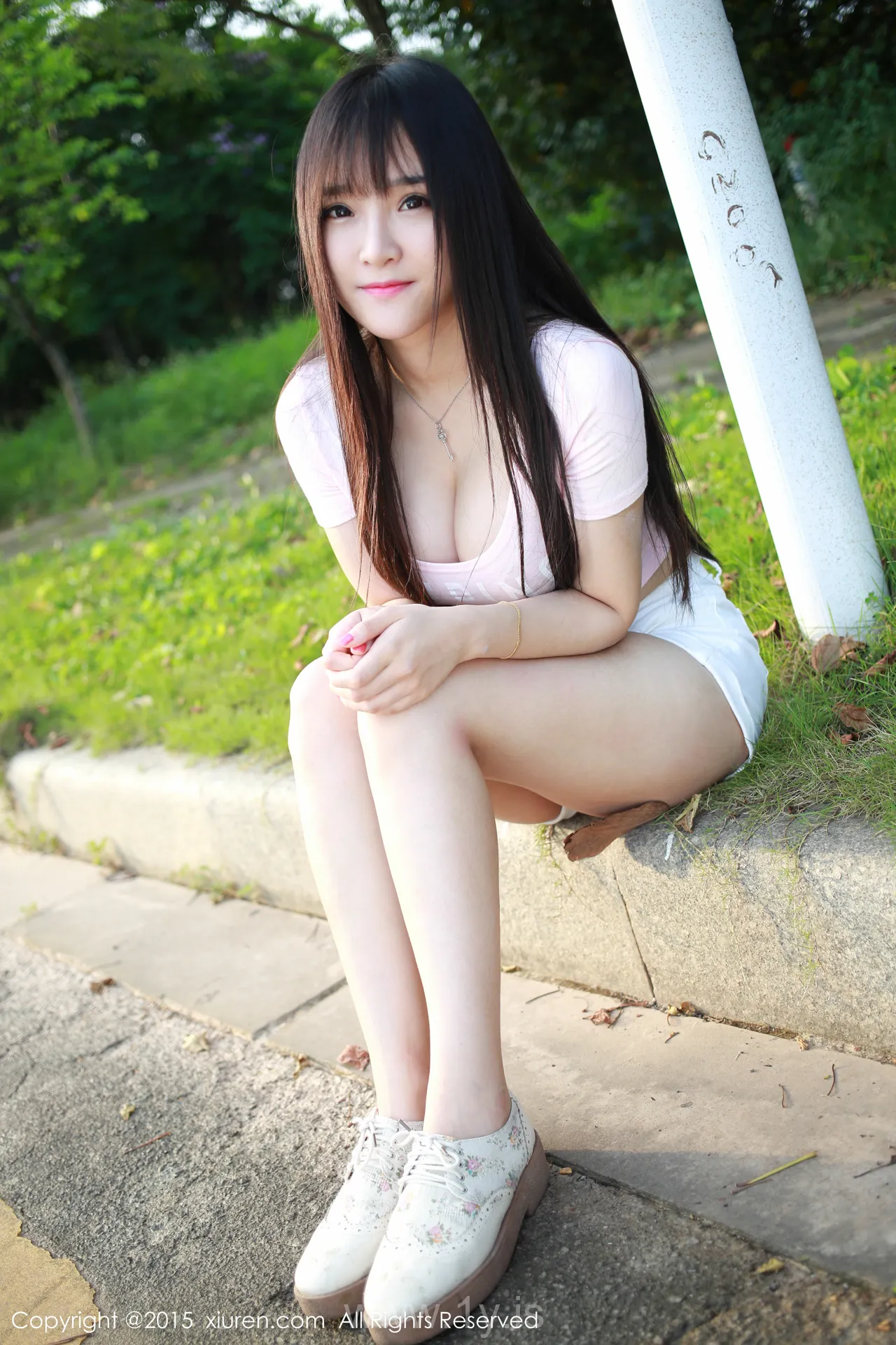 XIUREN(秀人网) NO.345 Slim & Good-looking Asian Teen 夏瑶baby