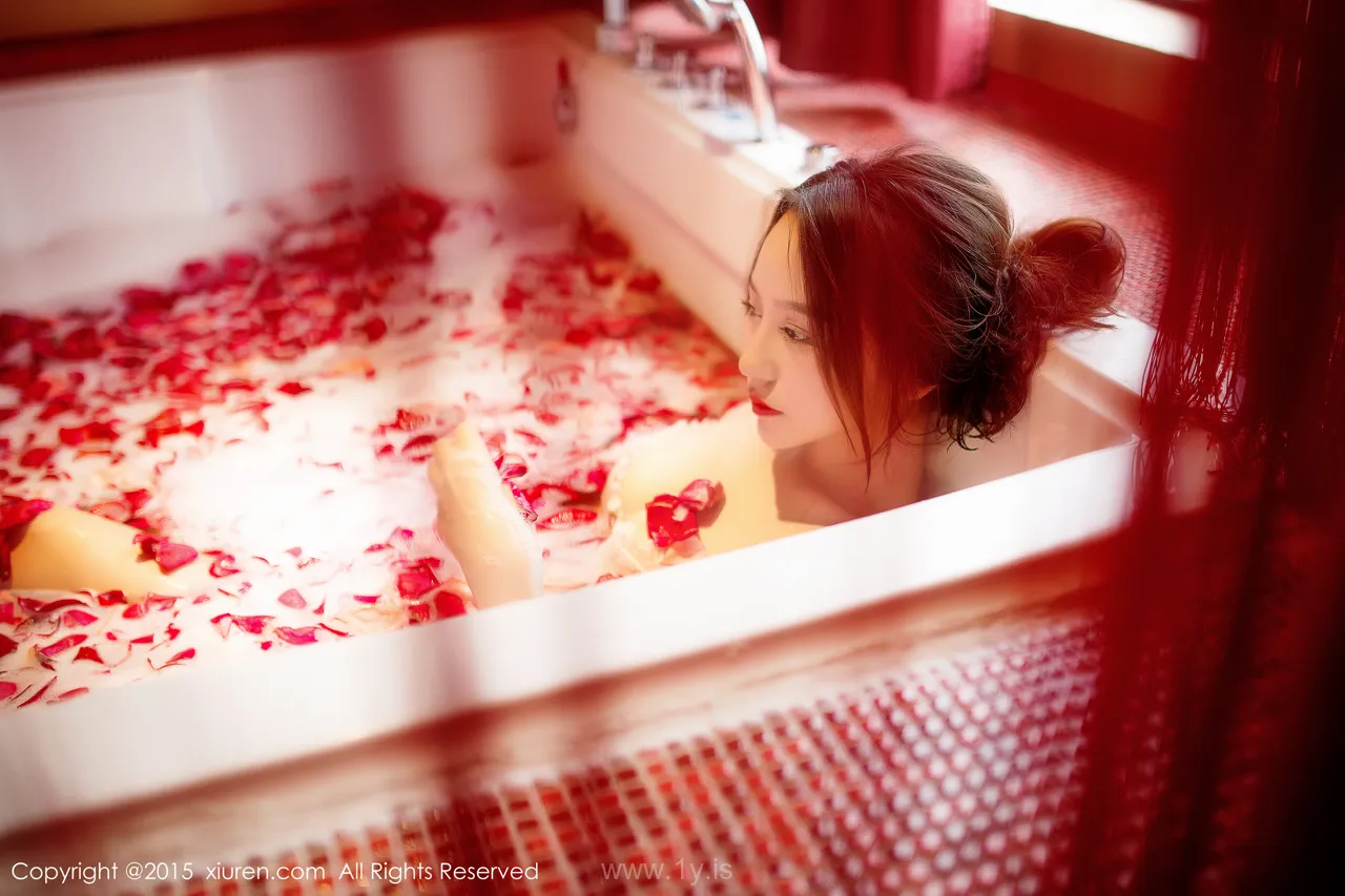 XIUREN(秀人网) NO.355 Gorgeous & Fashionable Chinese Mature Princess 鱼猫盾i