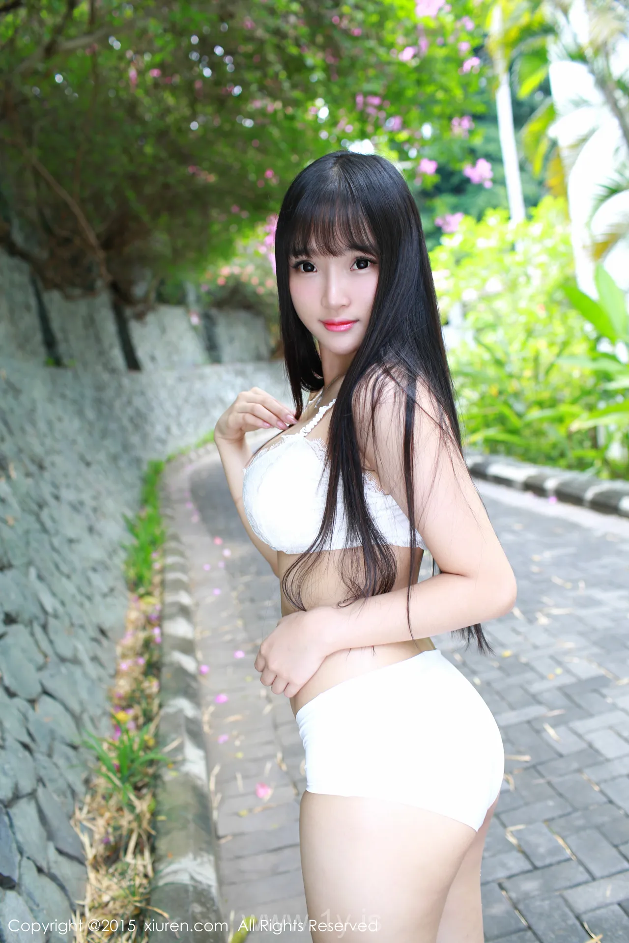XIUREN(秀人网) NO.409 Stunning Asian Girl 夏瑶baby