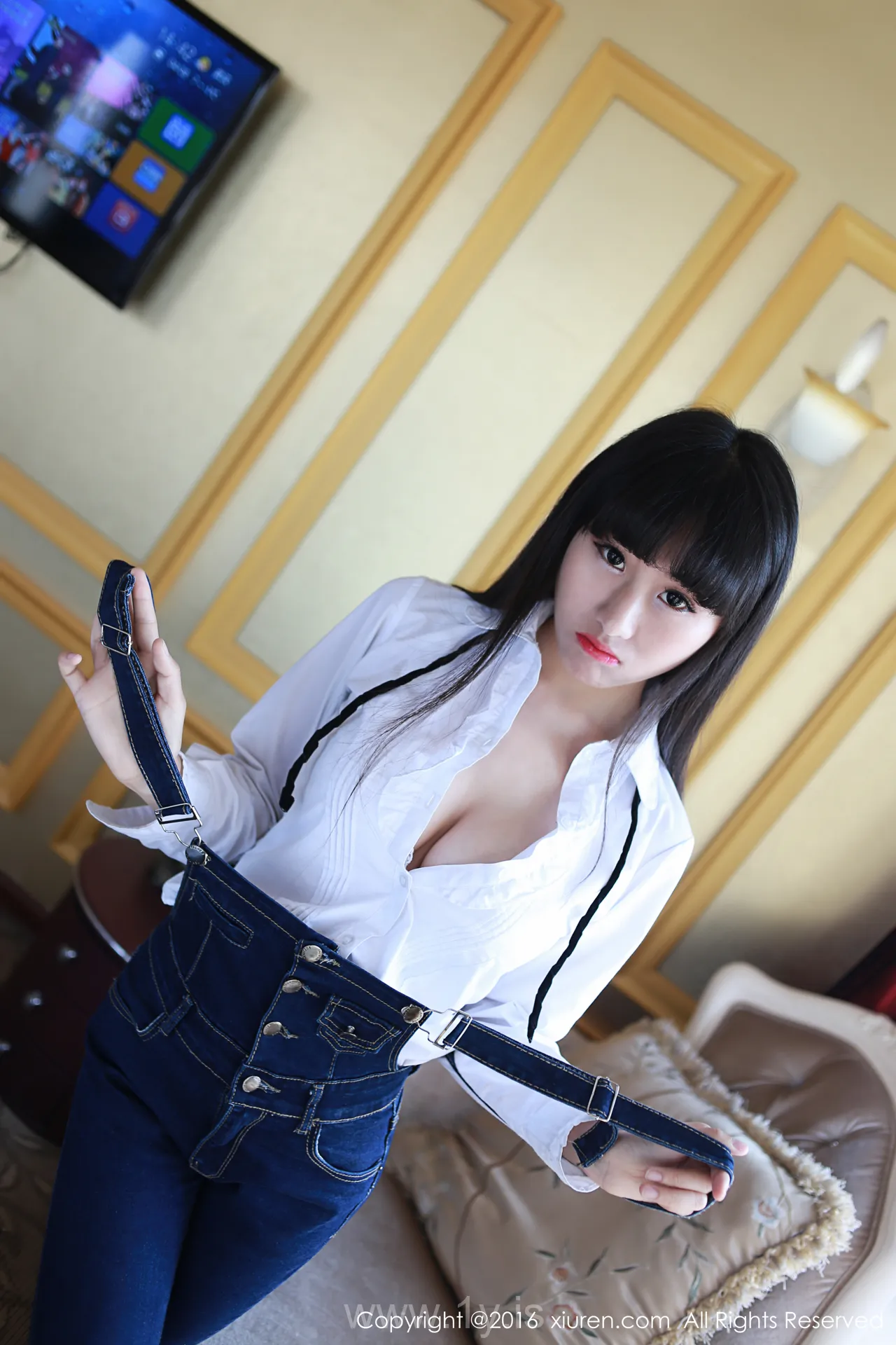 XIUREN(秀人网) NO.520 Good-looking & Attractive Chinese Girl 月音瞳