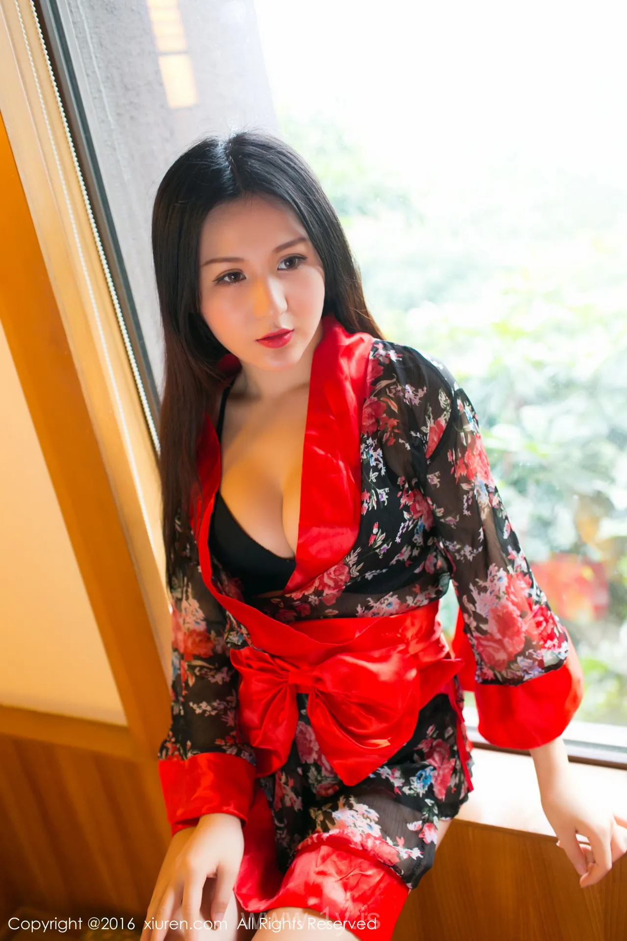 XIUREN(秀人网) NO.557 Graceful & Quiet Asian Belle 唐雨辰TYC