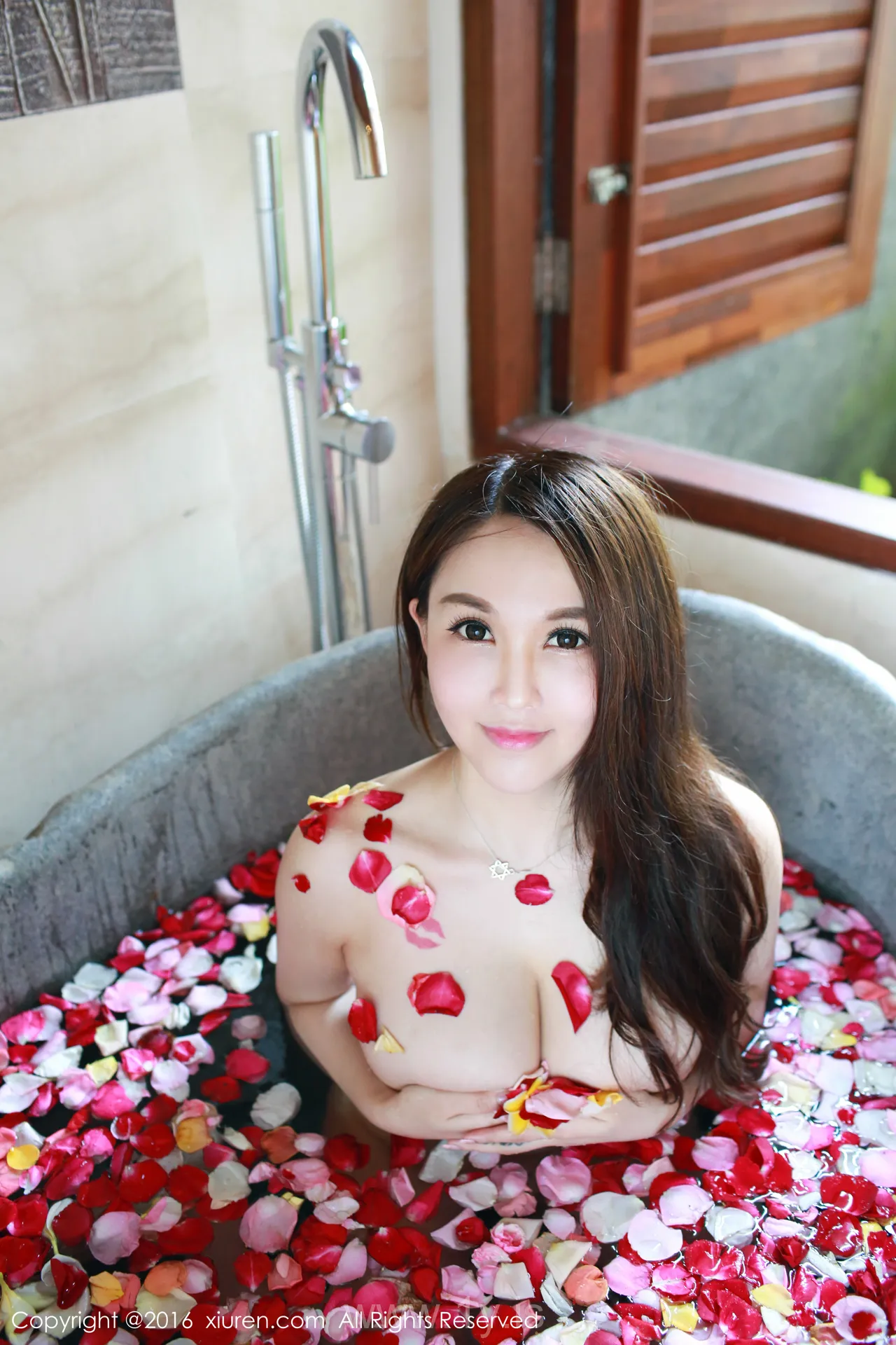 XIUREN(秀人网) NO.573 Well-developed & Knockout Asian Beauty 沈蜜桃off