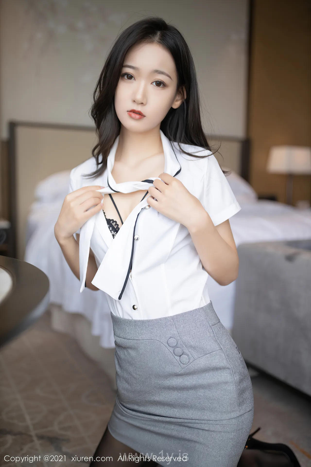 XIUREN(秀人网) NO.3307 Trendy Asian Mature Princess 唐安琪