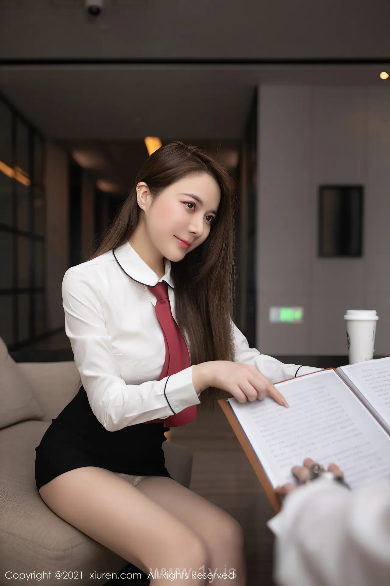 XIUREN(秀人网) NO.3339 Irresistible & Slim Chinese Teen 鱼子酱Fish