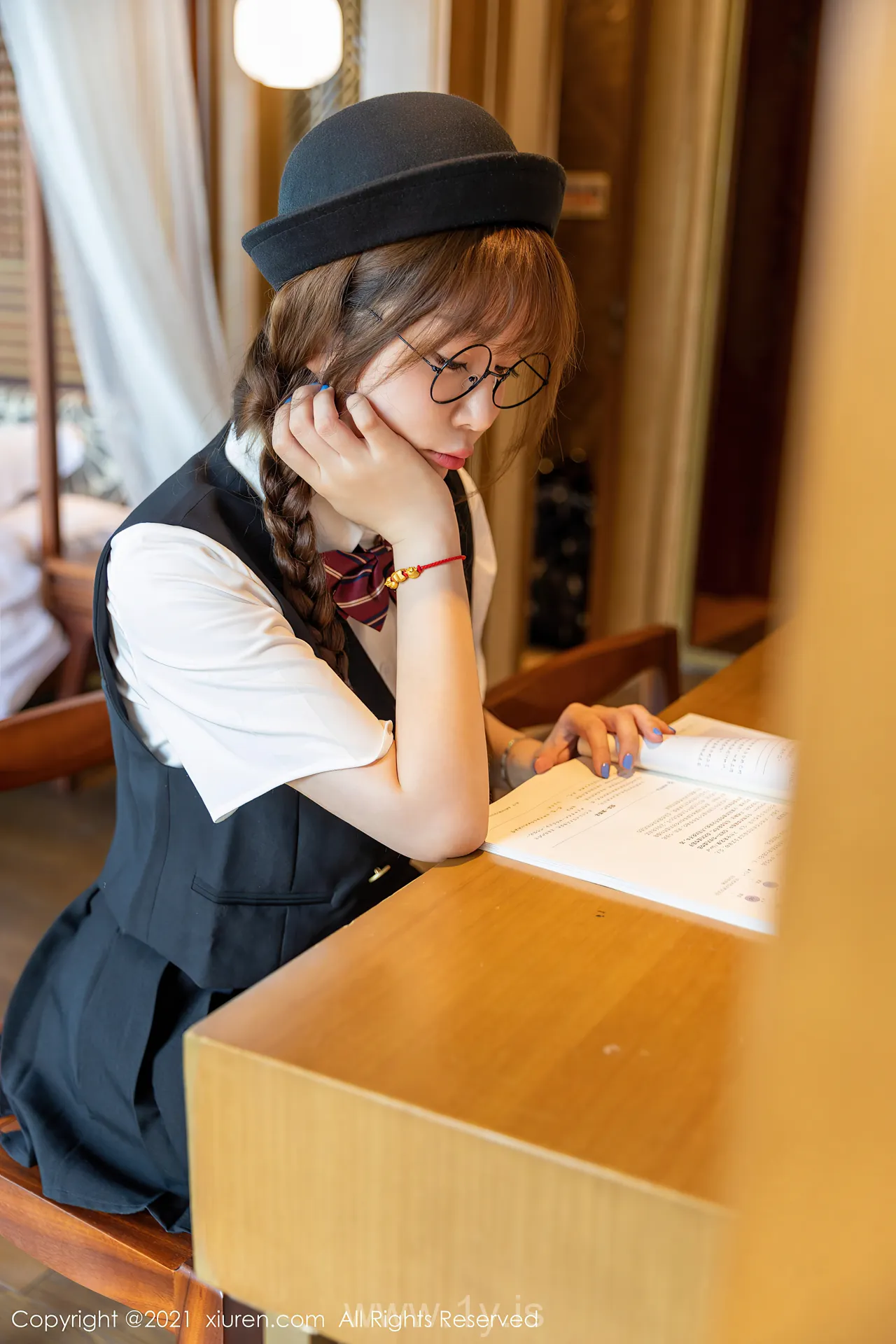 XIUREN(秀人网) NO.3366 Refined & Stylish Chinese Hottie 王雨纯