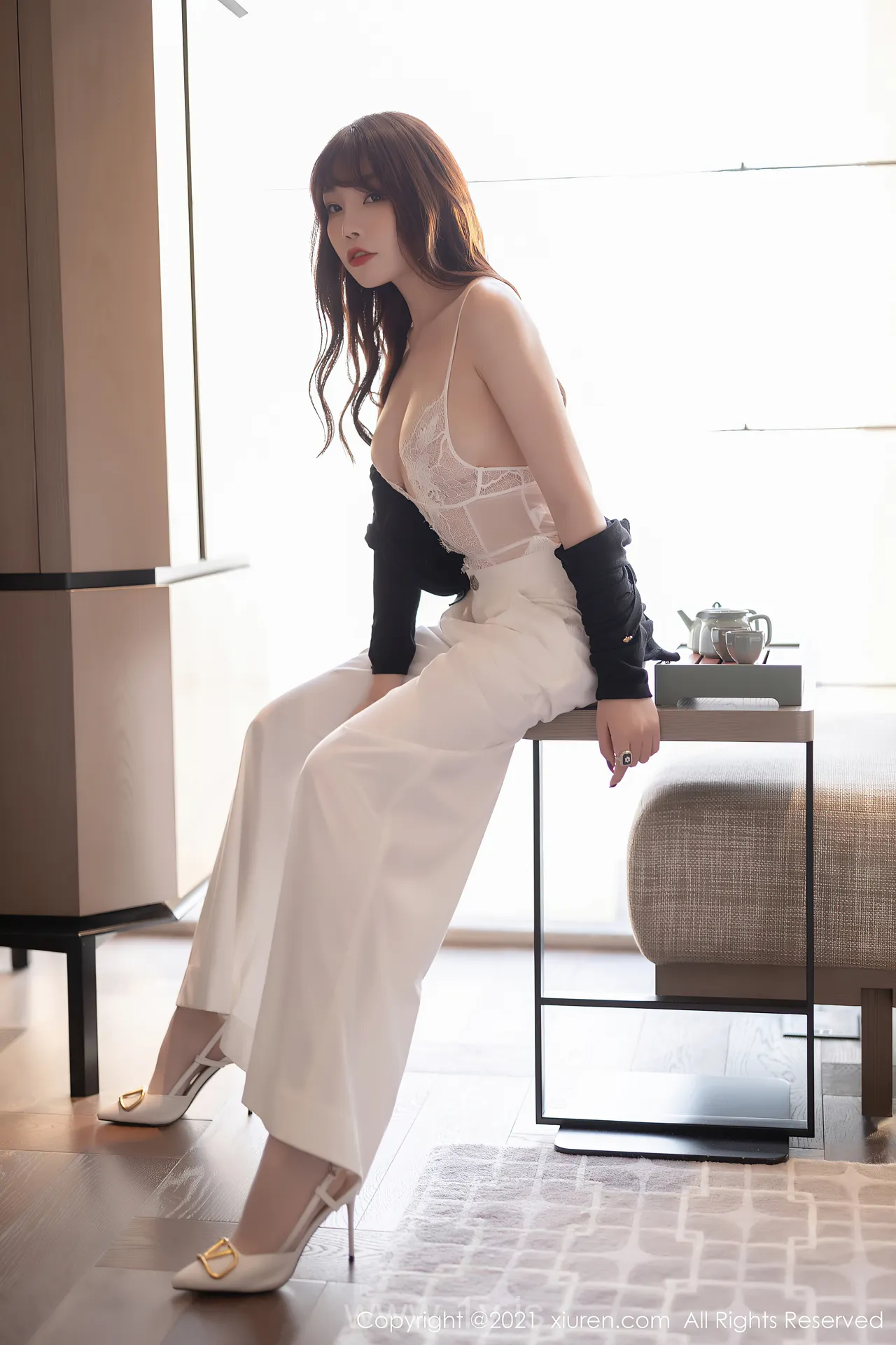 XIUREN(秀人网) NO.3367 Stunning Asian Model 芝芝Booty